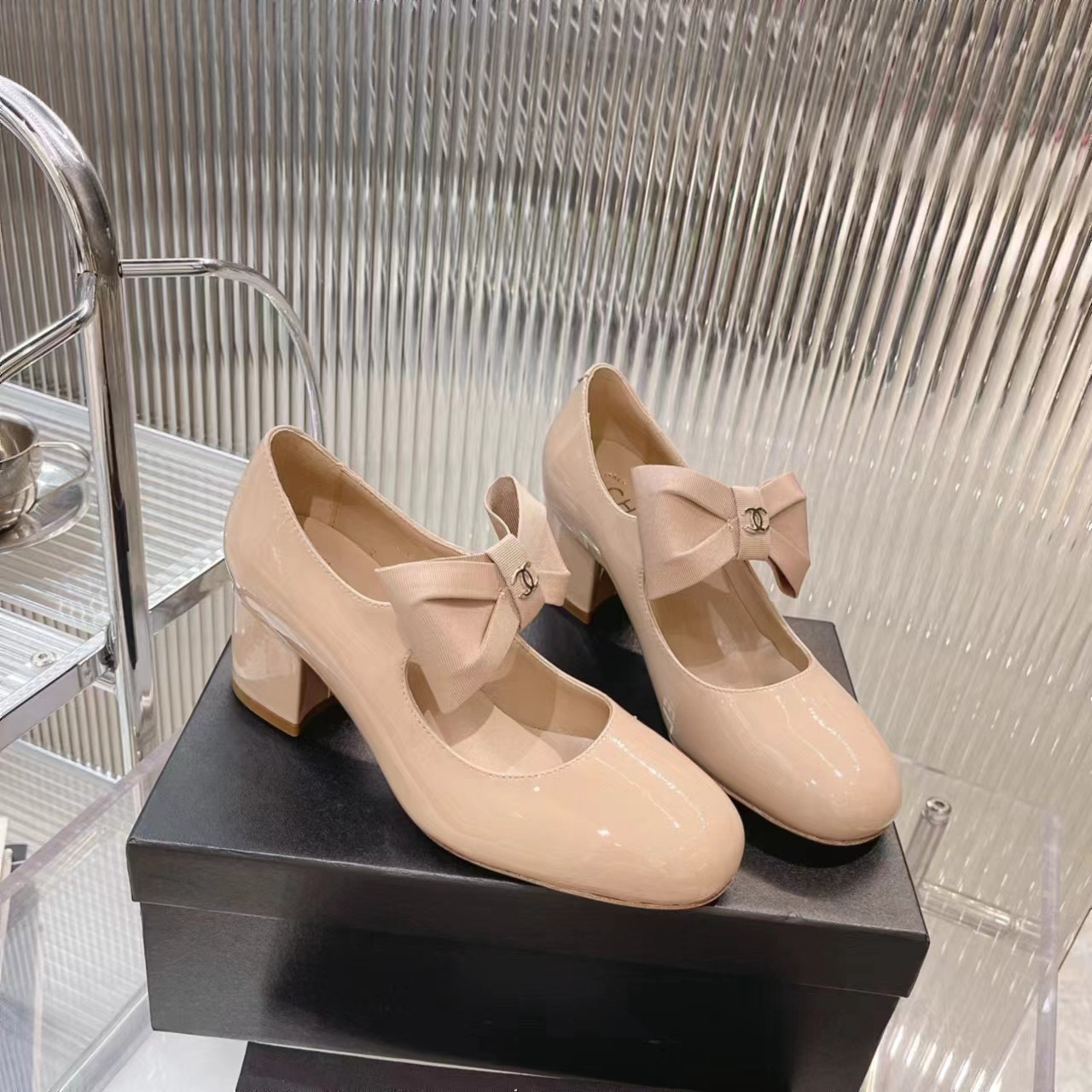 Women Top Quality C*hanel shoes
