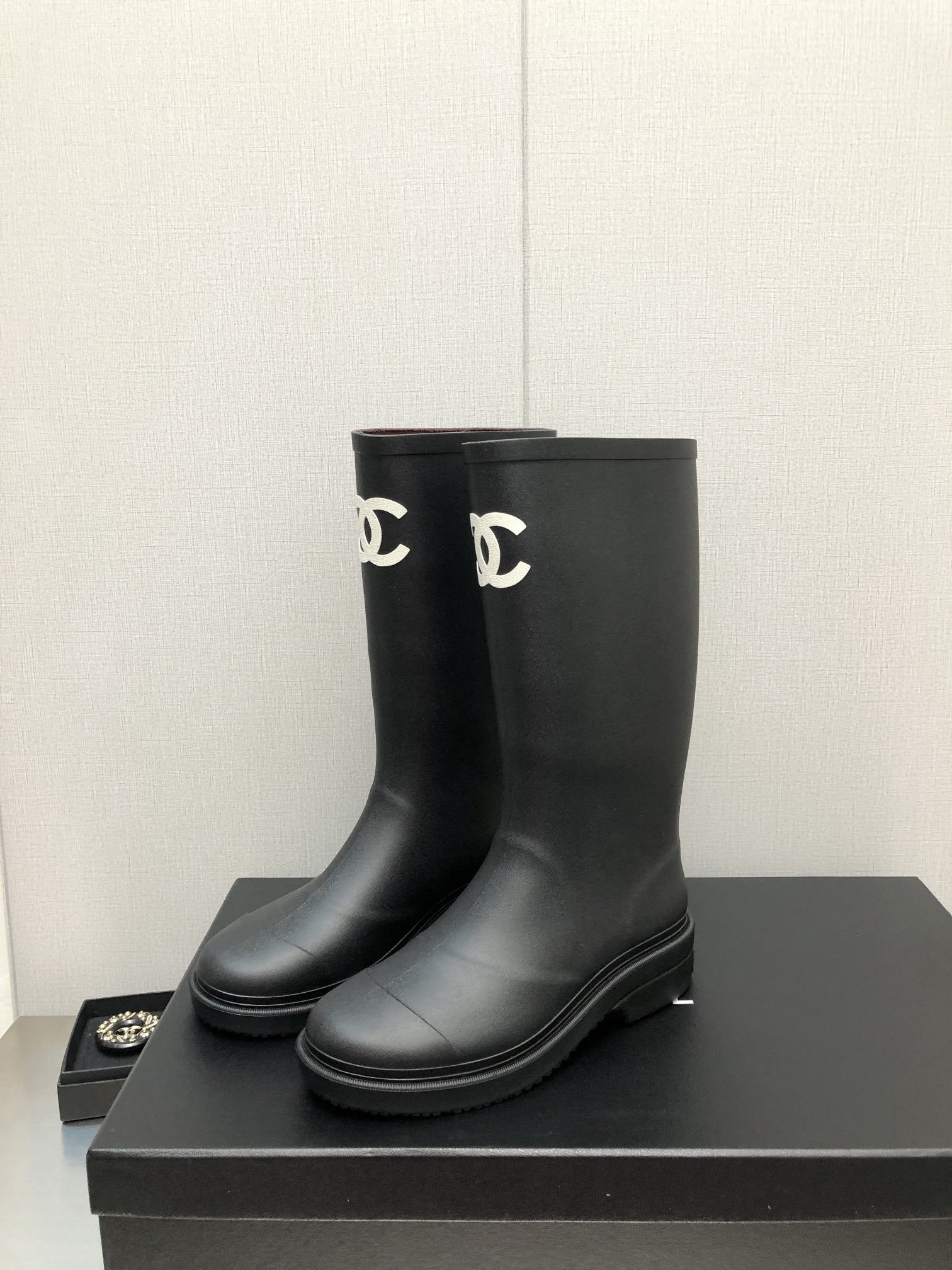 Women Top Quality C*hanel shoes