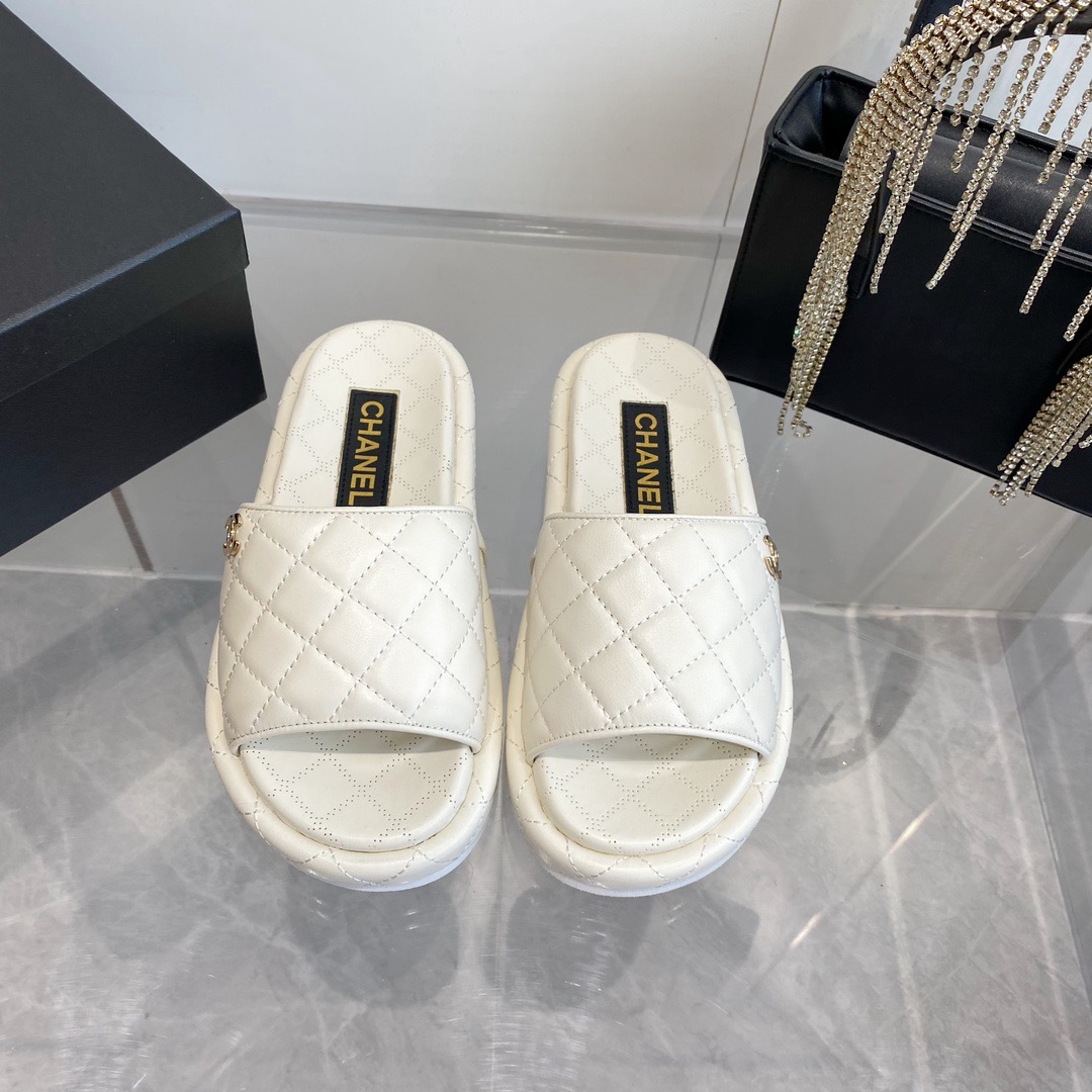 Women Top Quality C*hanel shoes
