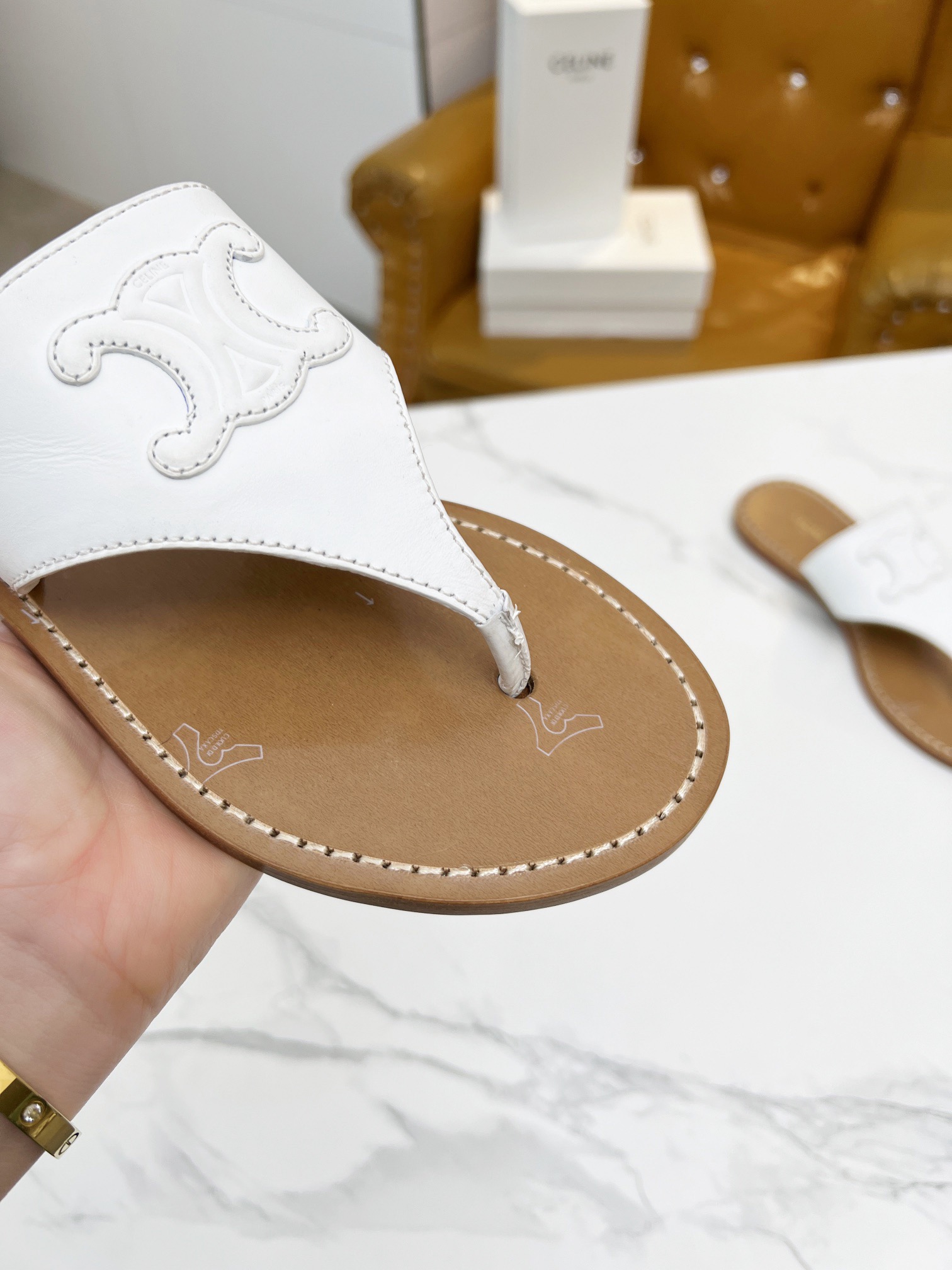 Women Top Quality C*eline shoes