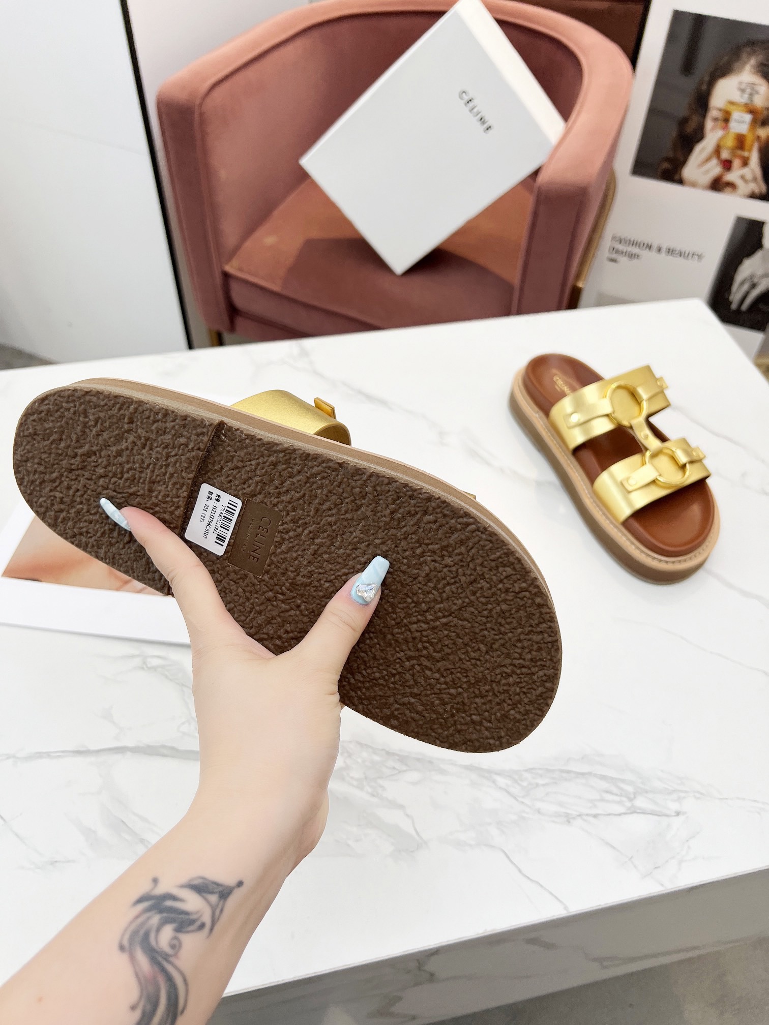 Women Top Quality C*eline shoes