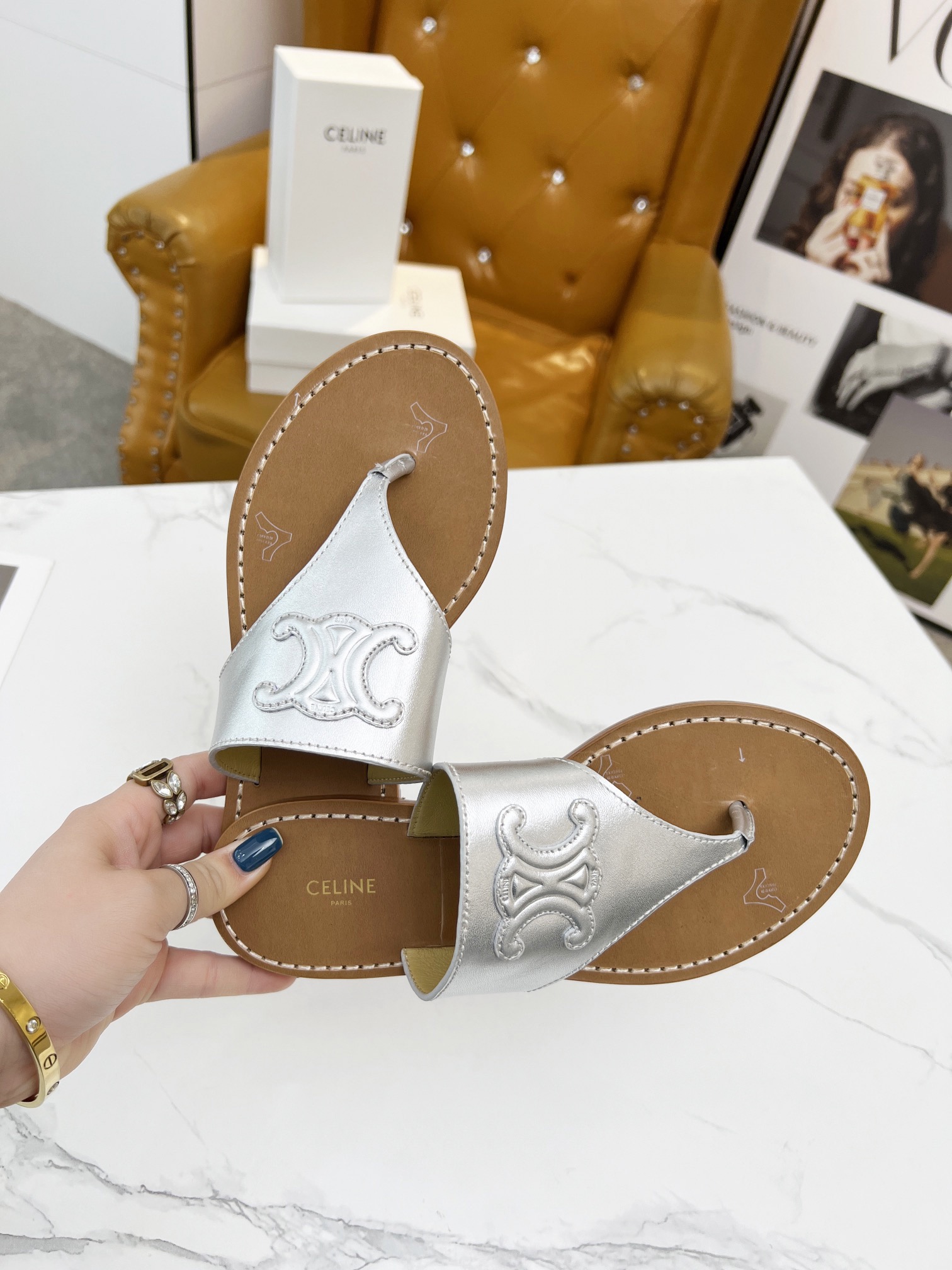 Women Top Quality C*eline shoes