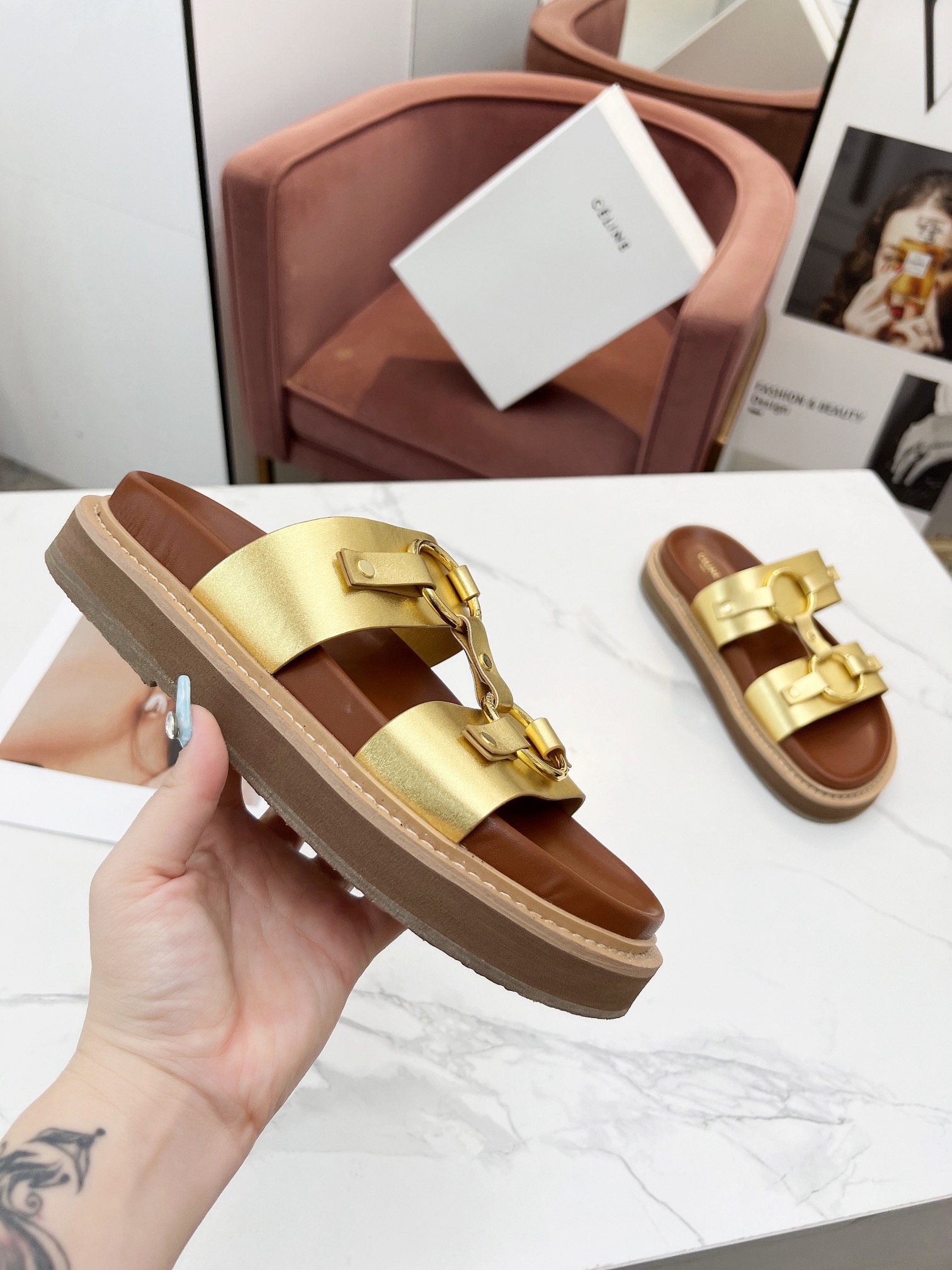 Women Top Quality C*eline shoes