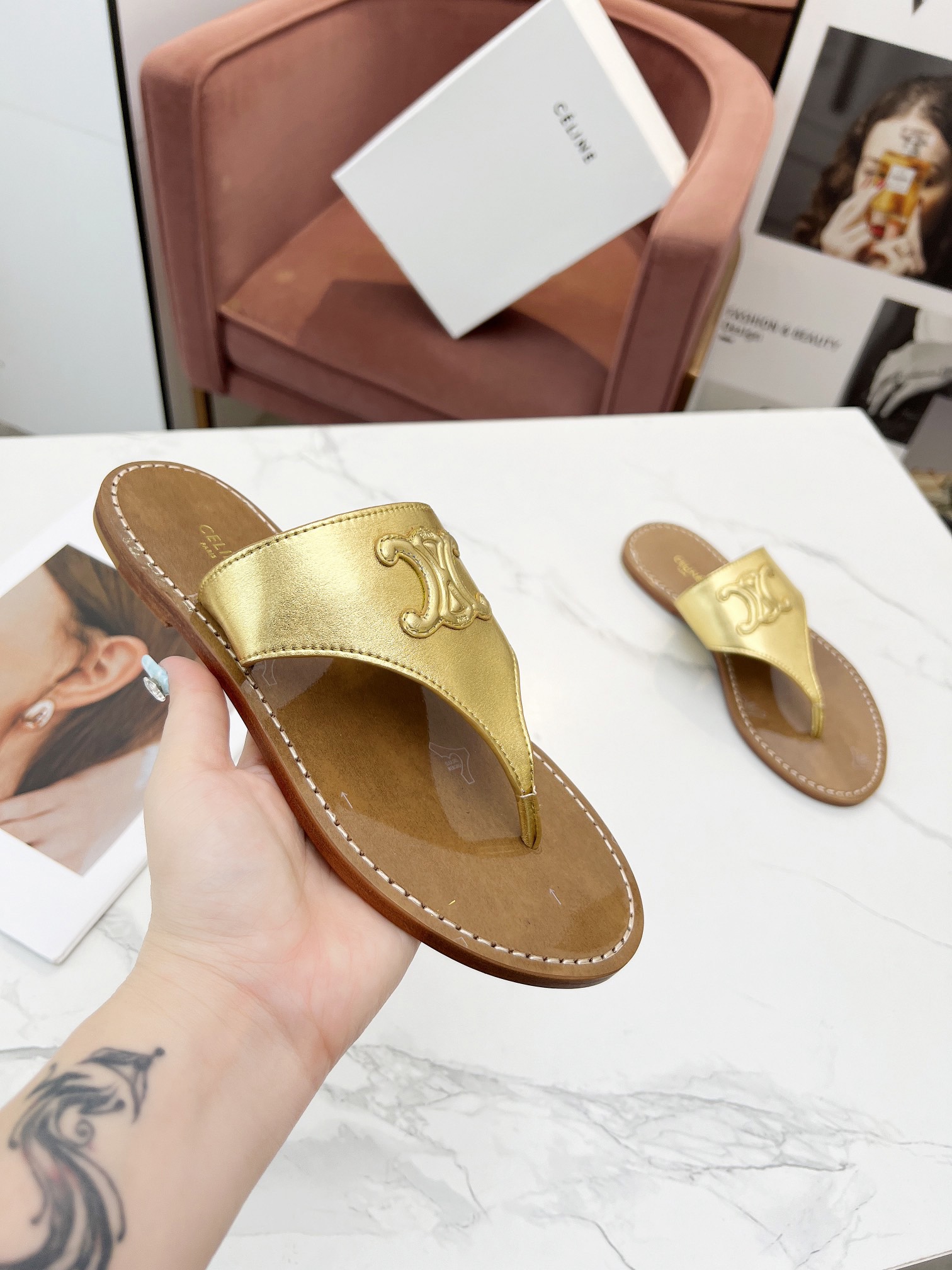 Women Top Quality C*eline shoes