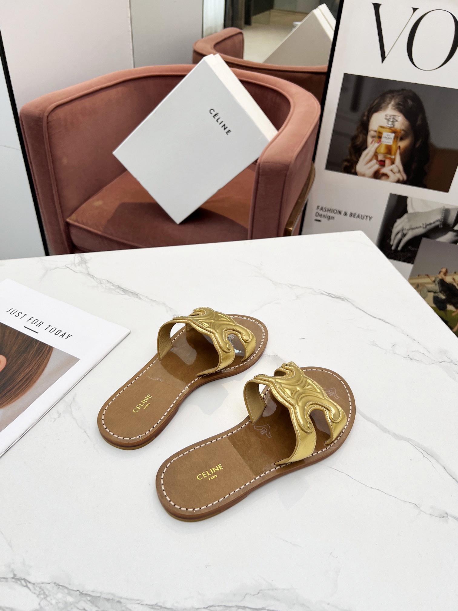 Women Top Quality C*eline shoes