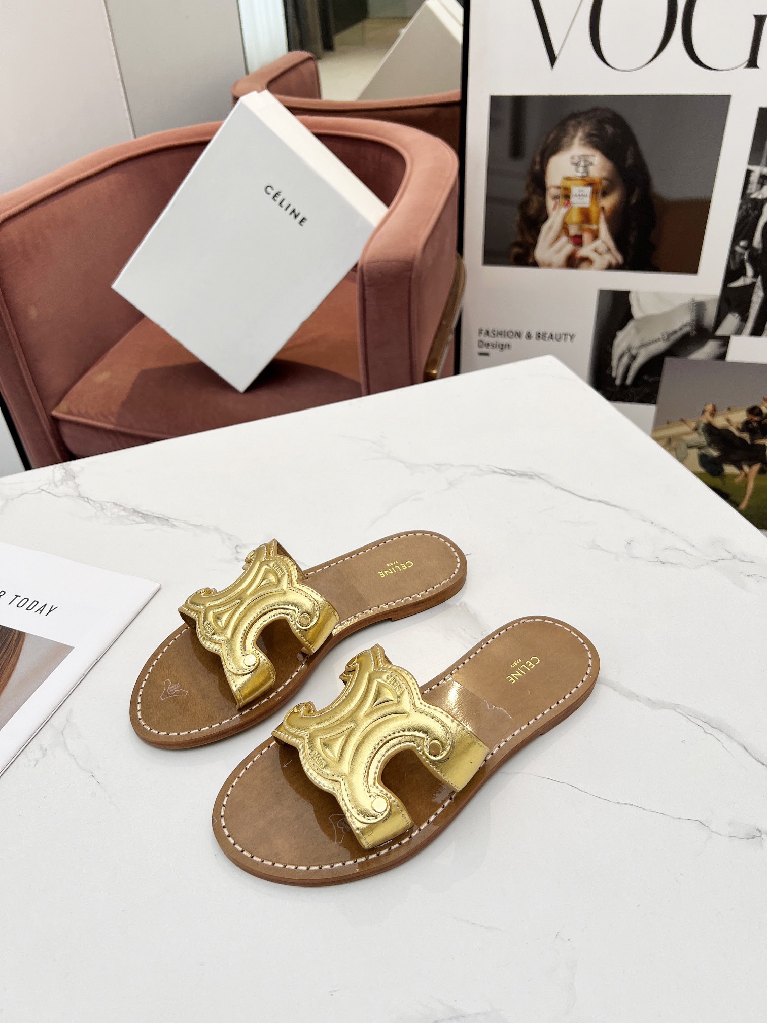 Women Top Quality C*eline shoes