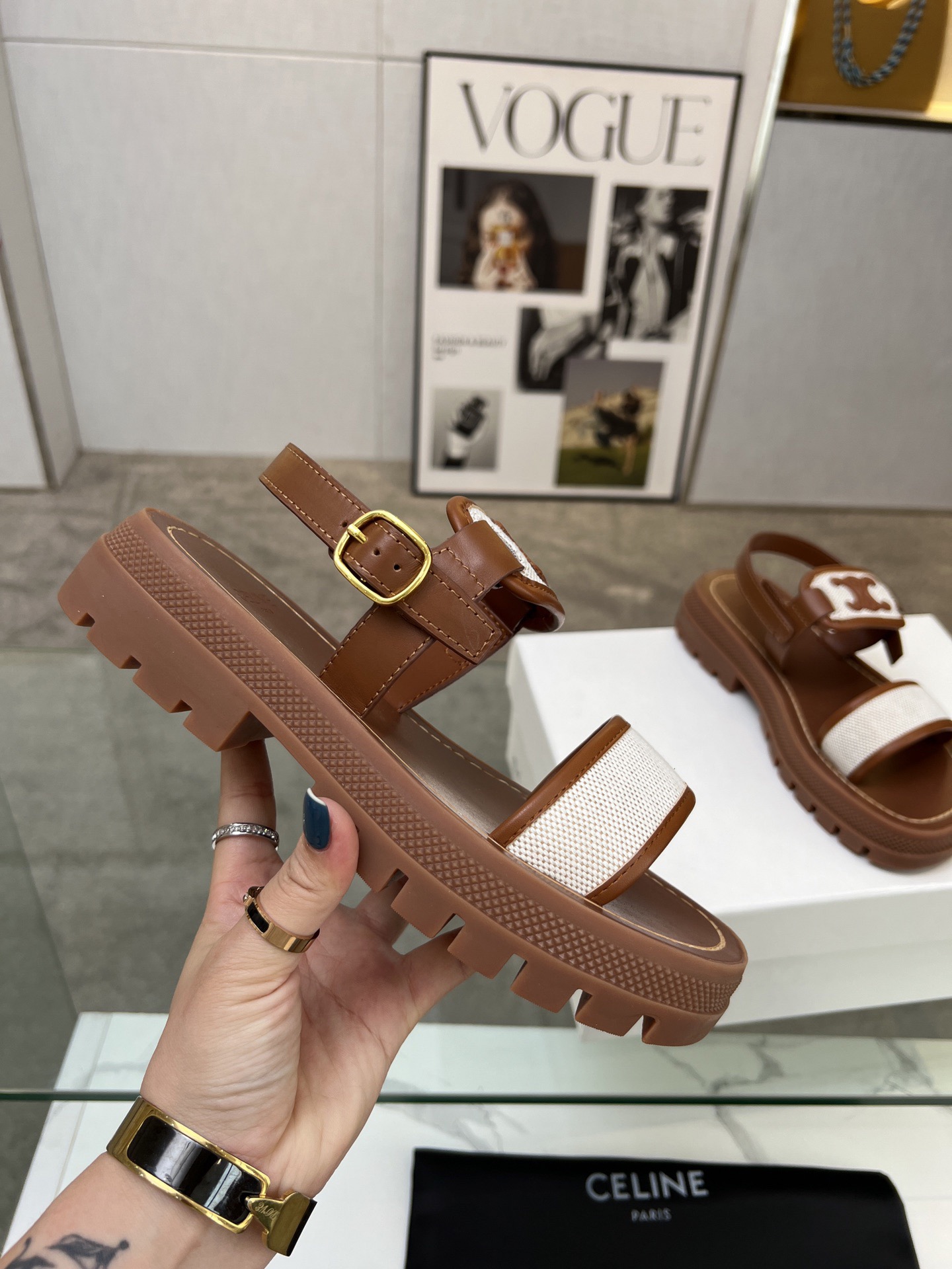 Women Top Quality C*eline shoes