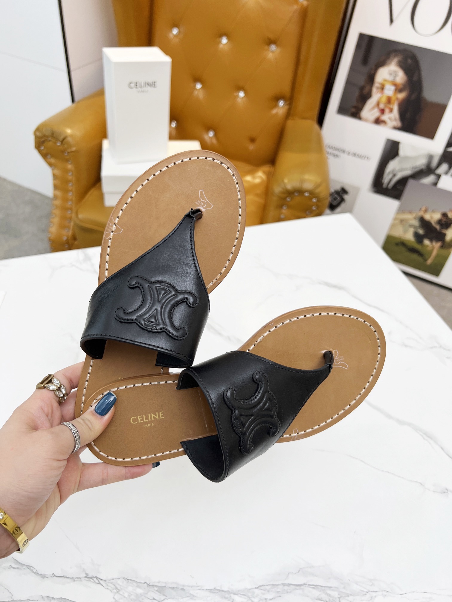 Women Top Quality C*eline shoes