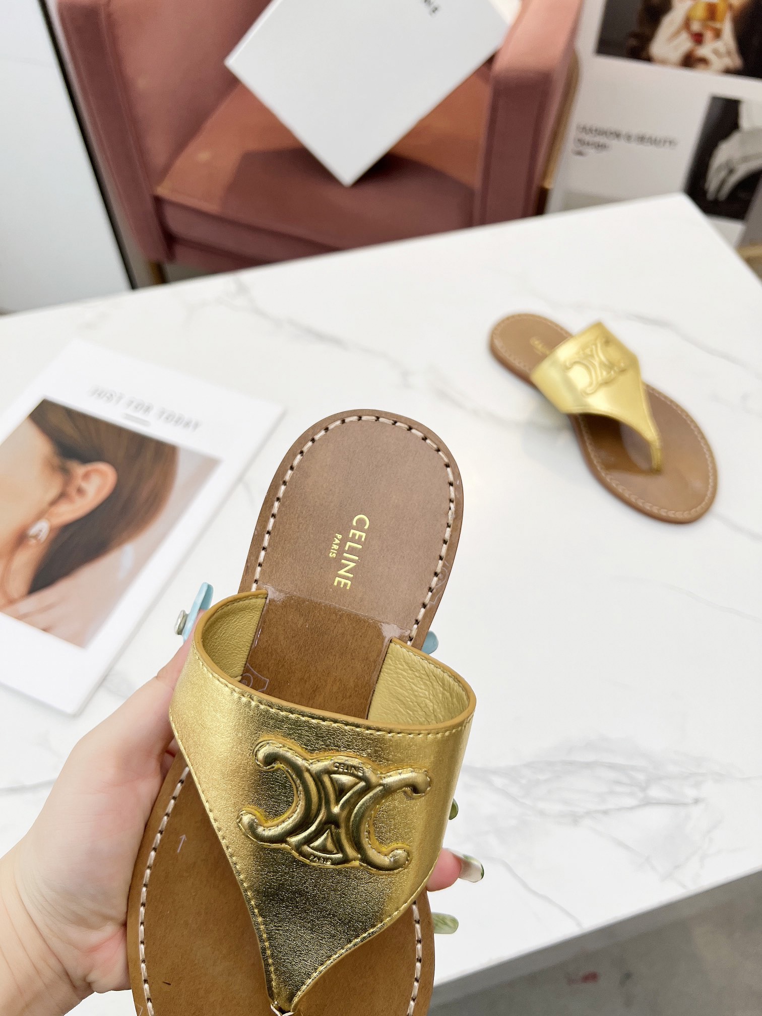 Women Top Quality C*eline shoes