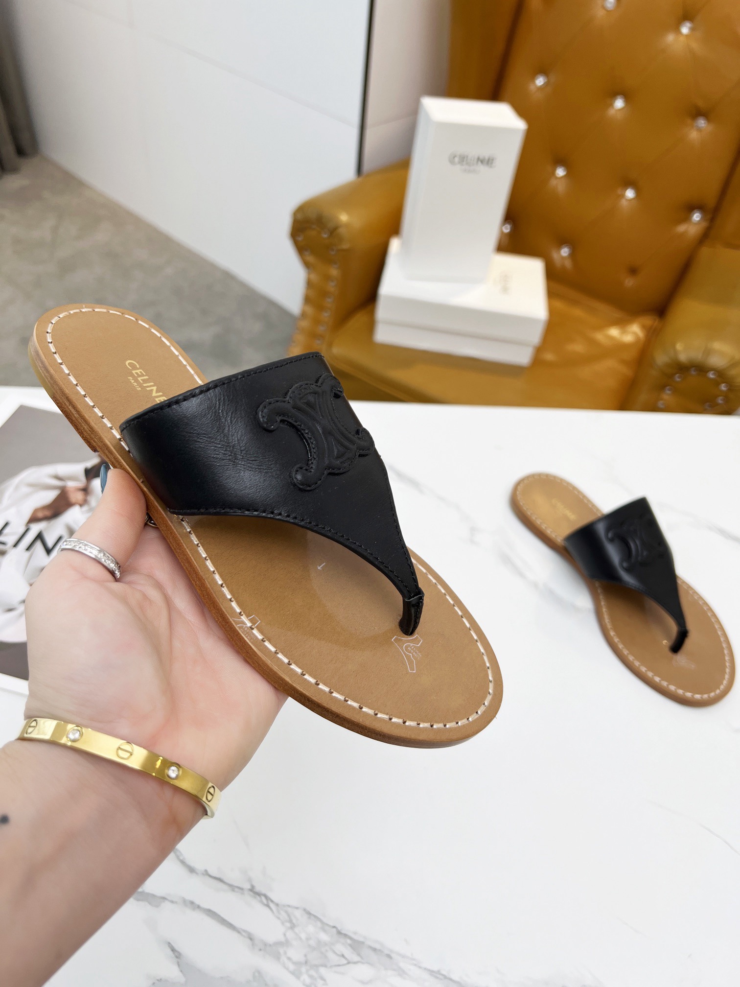 Women Top Quality C*eline shoes