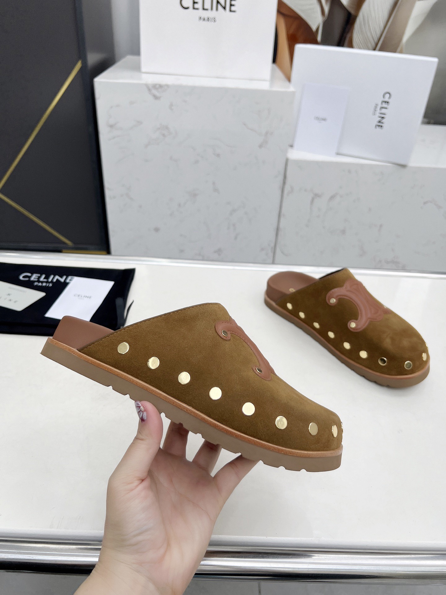Women Top Quality C*eline shoes