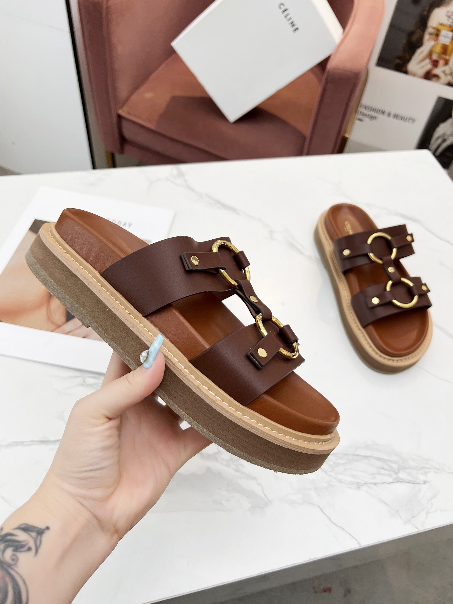 Women Top Quality C*eline shoes