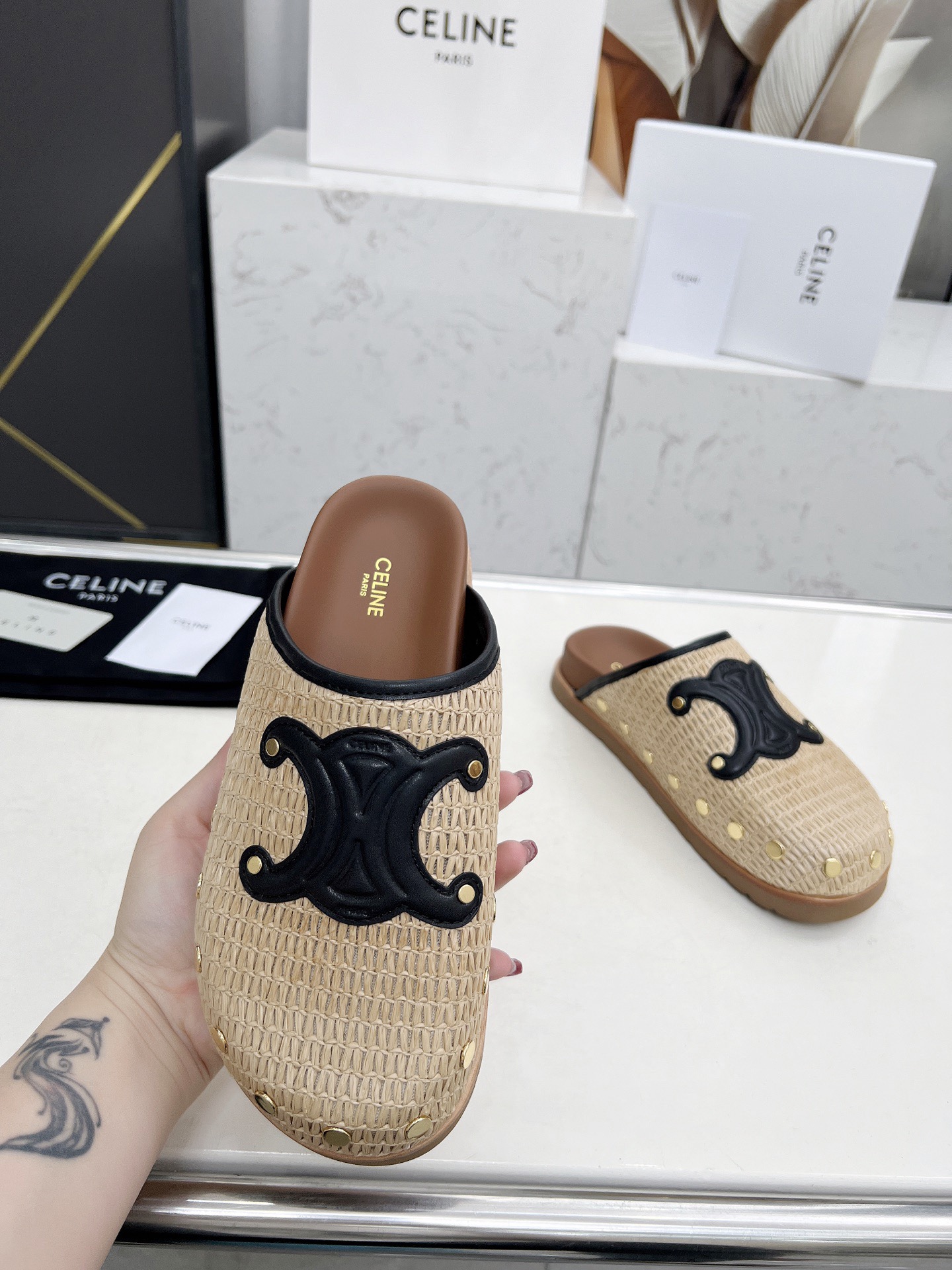 Women Top Quality C*eline shoes