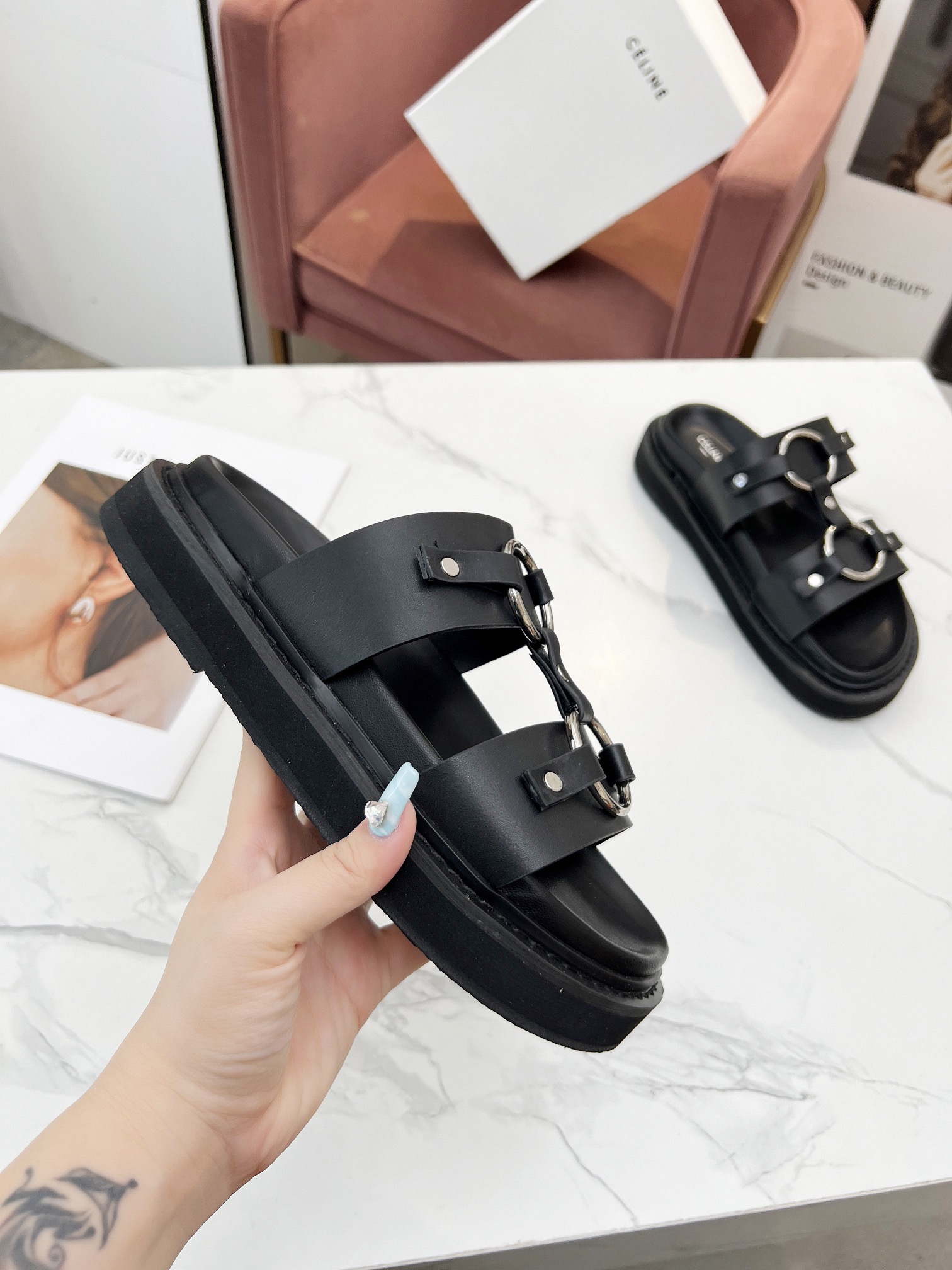 Women Top Quality C*eline shoes