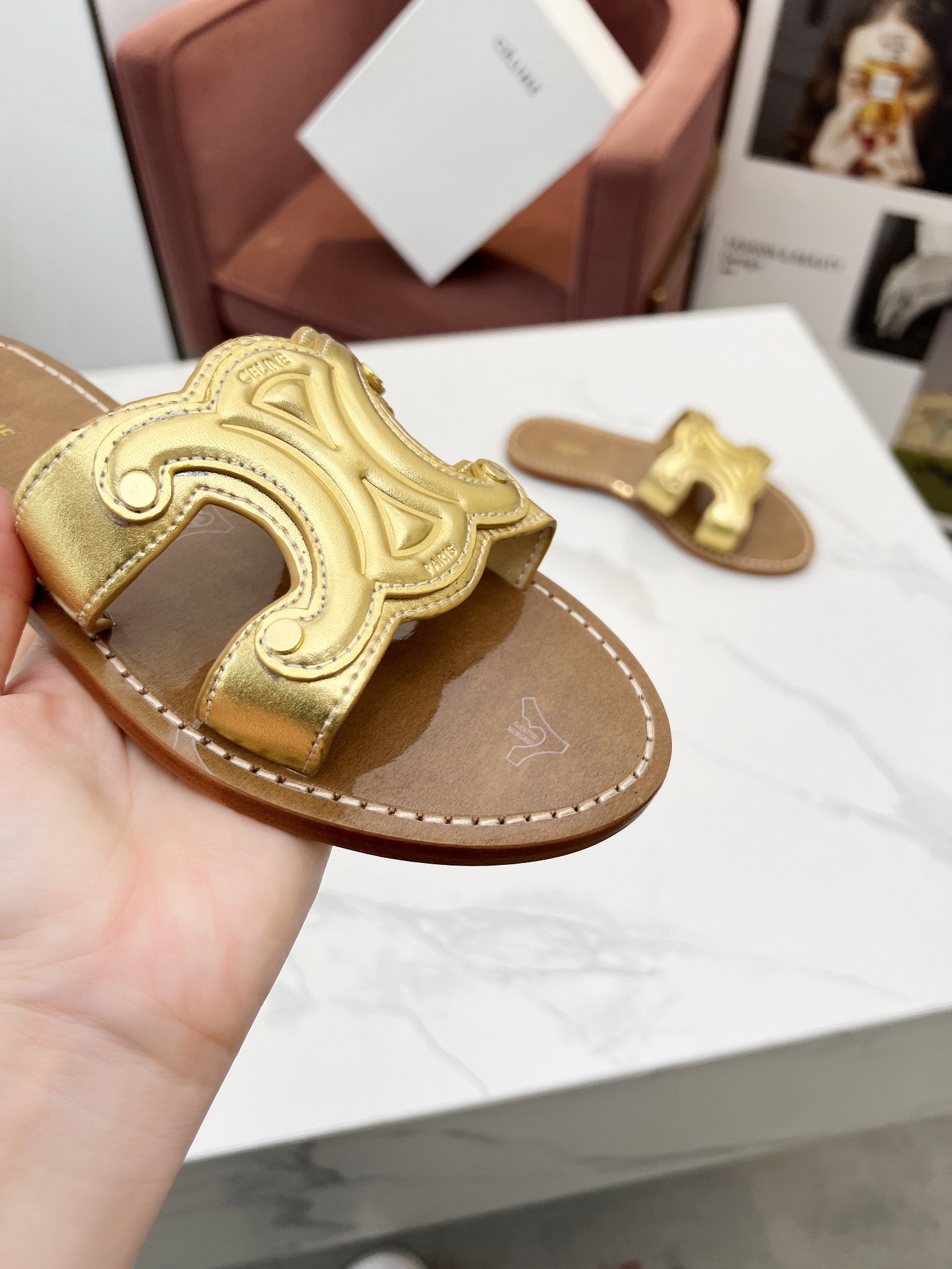 Women Top Quality C*eline shoes