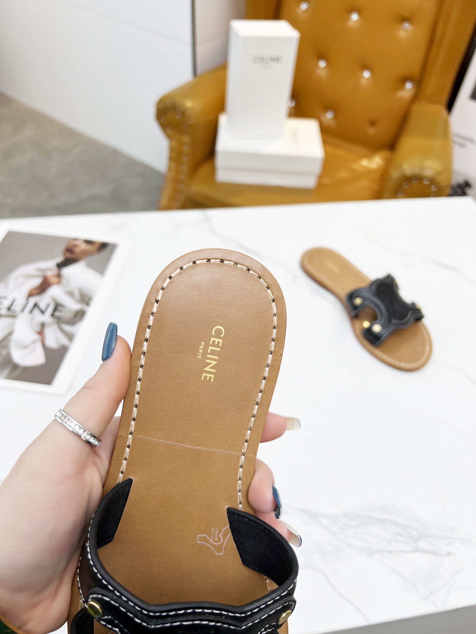 Women Top Quality C*eline shoes