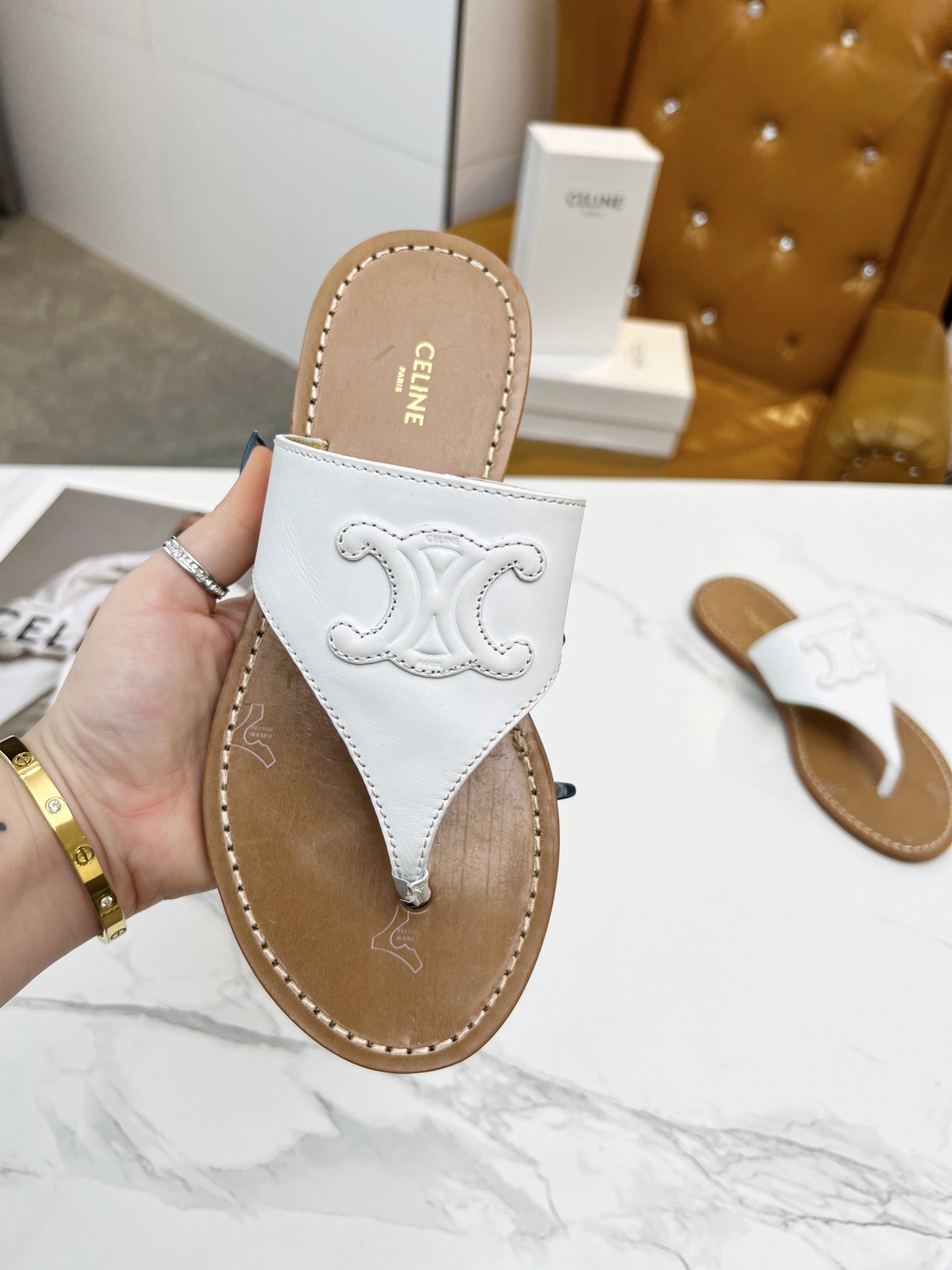Women Top Quality C*eline shoes