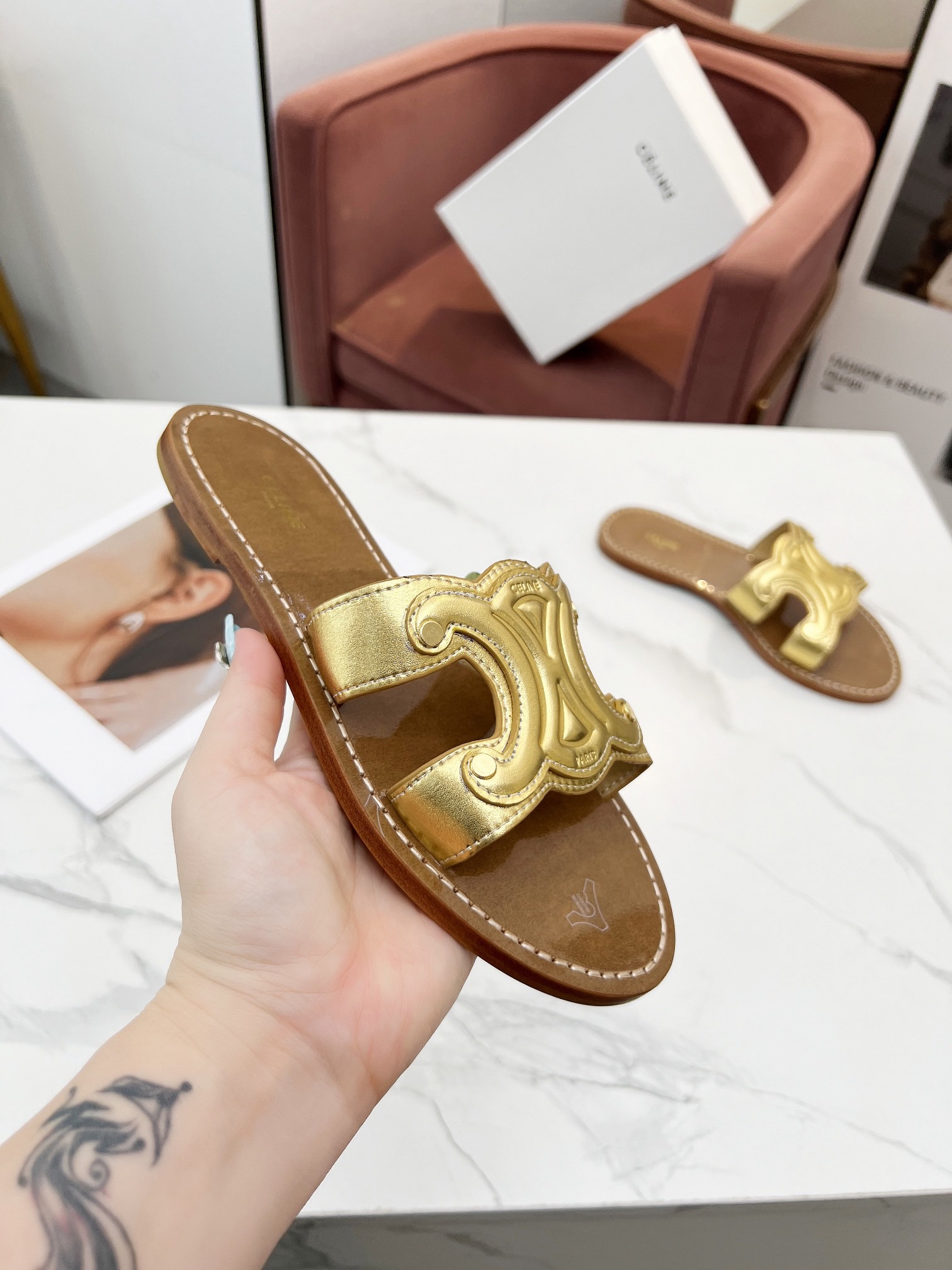Women Top Quality C*eline shoes