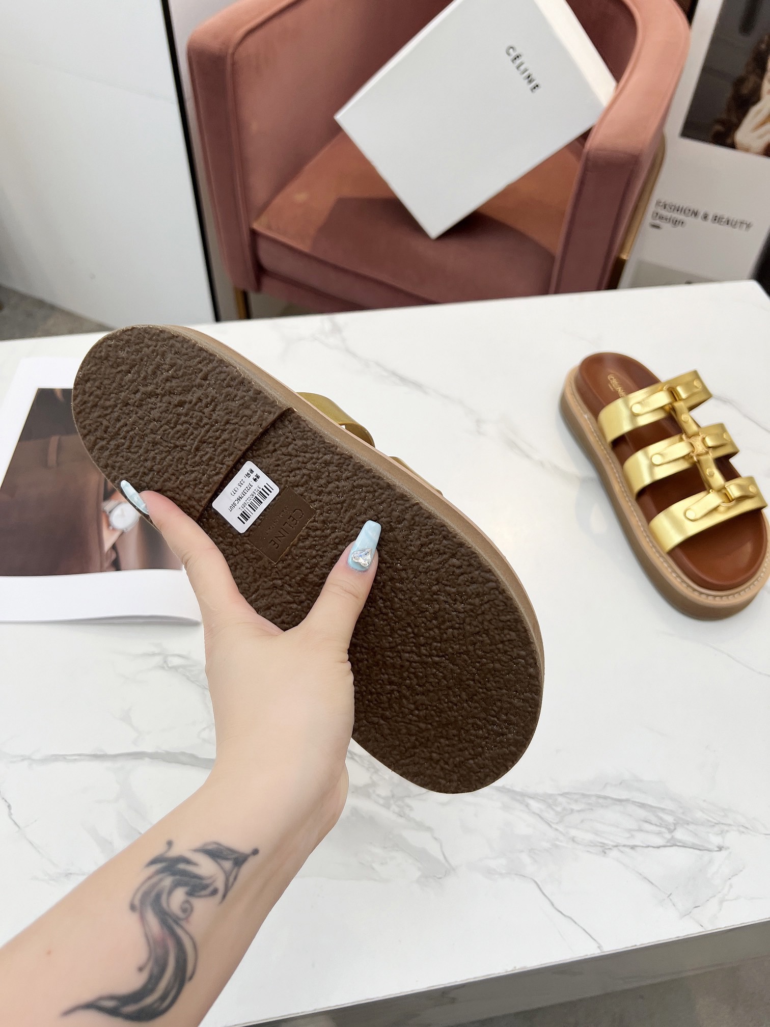 Women Top Quality C*eline shoes