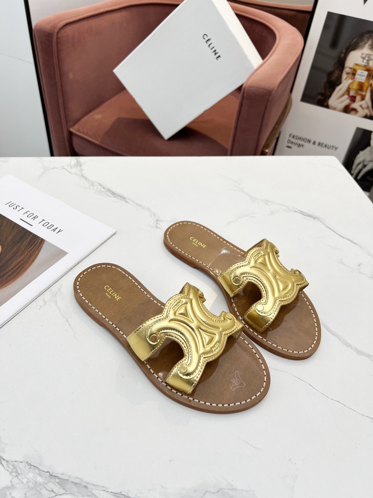 Women Top Quality C*eline shoes