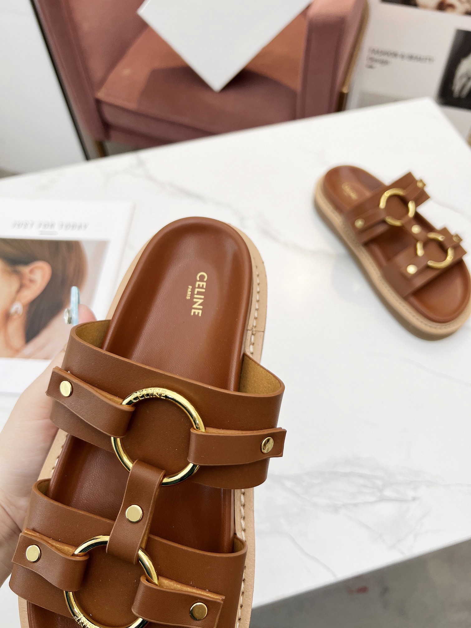 Women Top Quality C*eline shoes