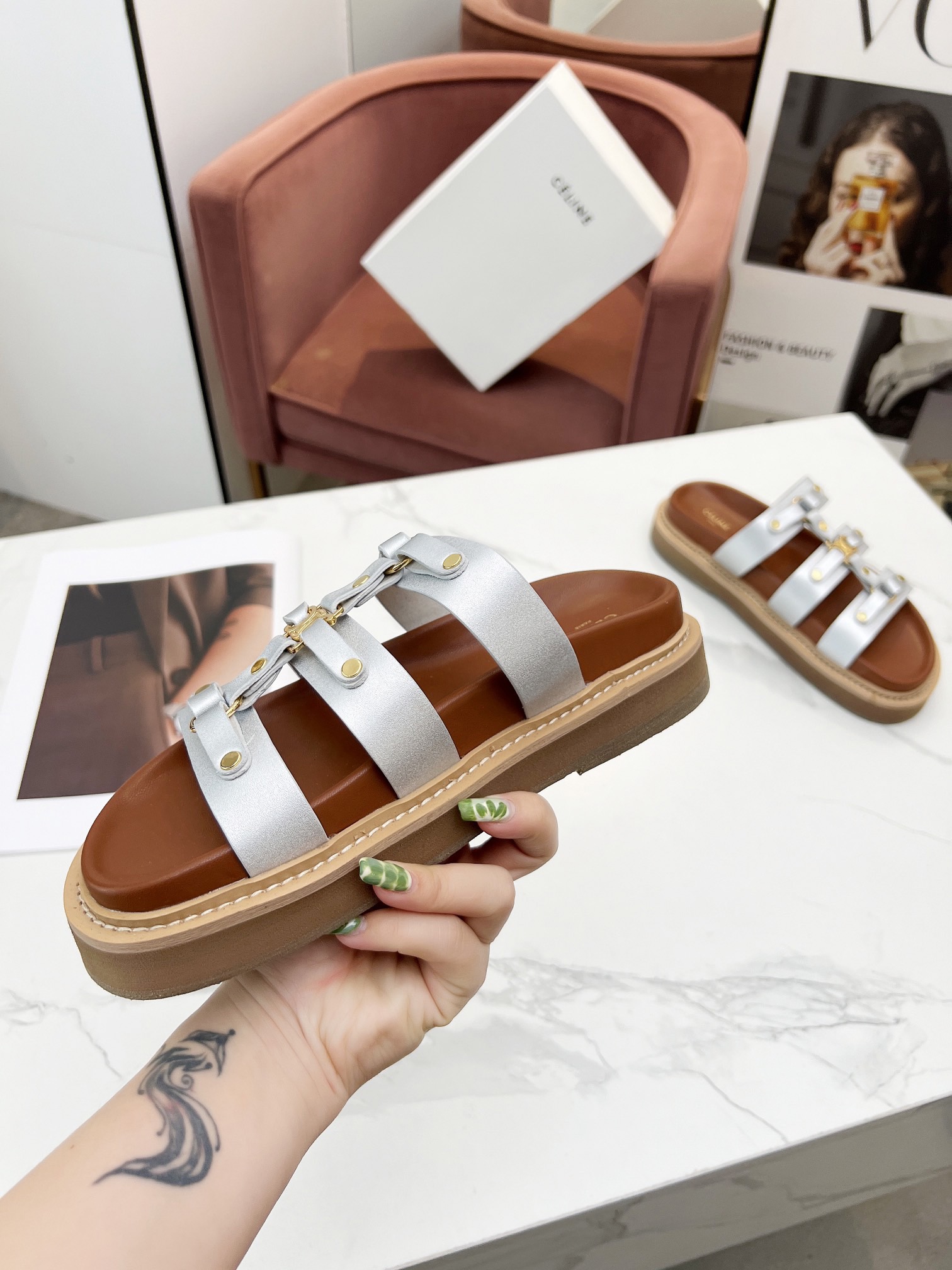 Women Top Quality C*eline shoes