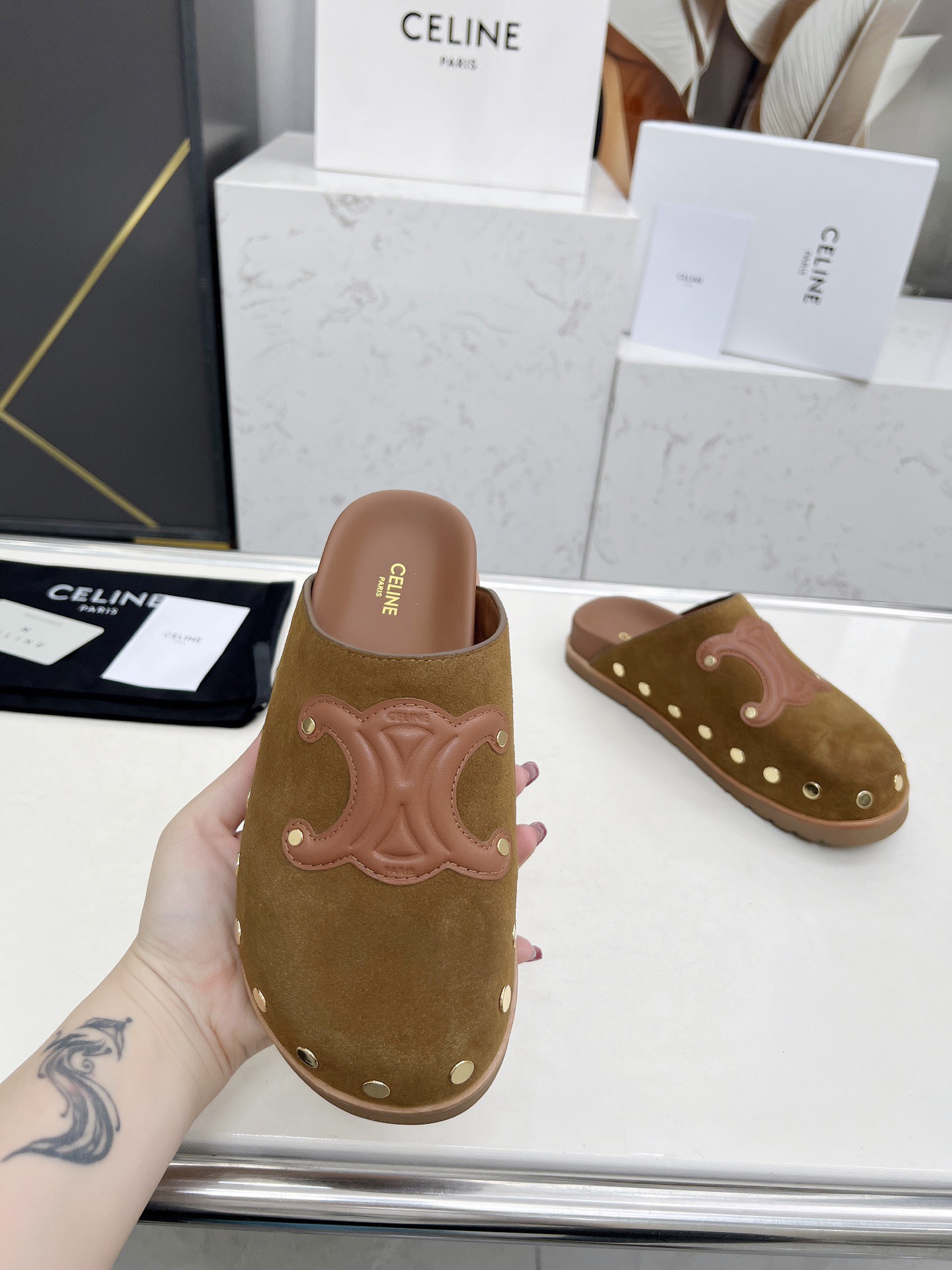 Women Top Quality C*eline shoes