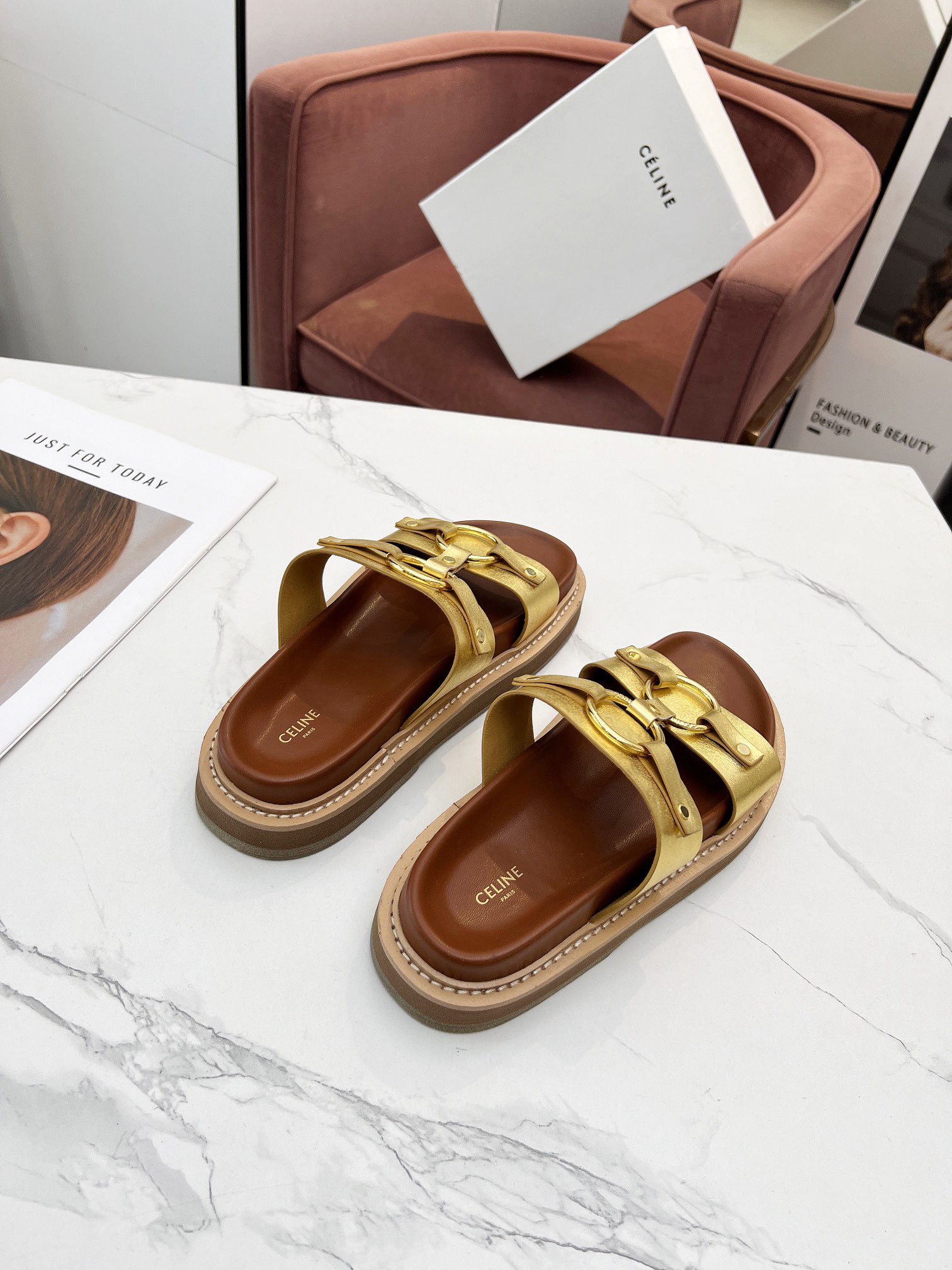 Women Top Quality C*eline shoes