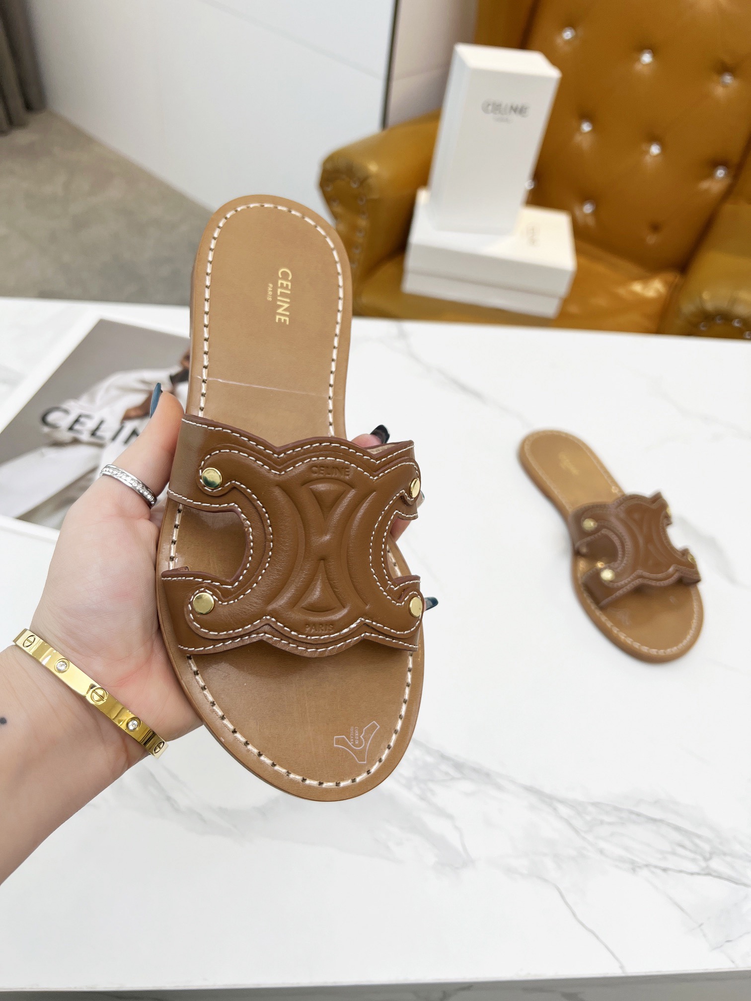 Women Top Quality C*eline shoes