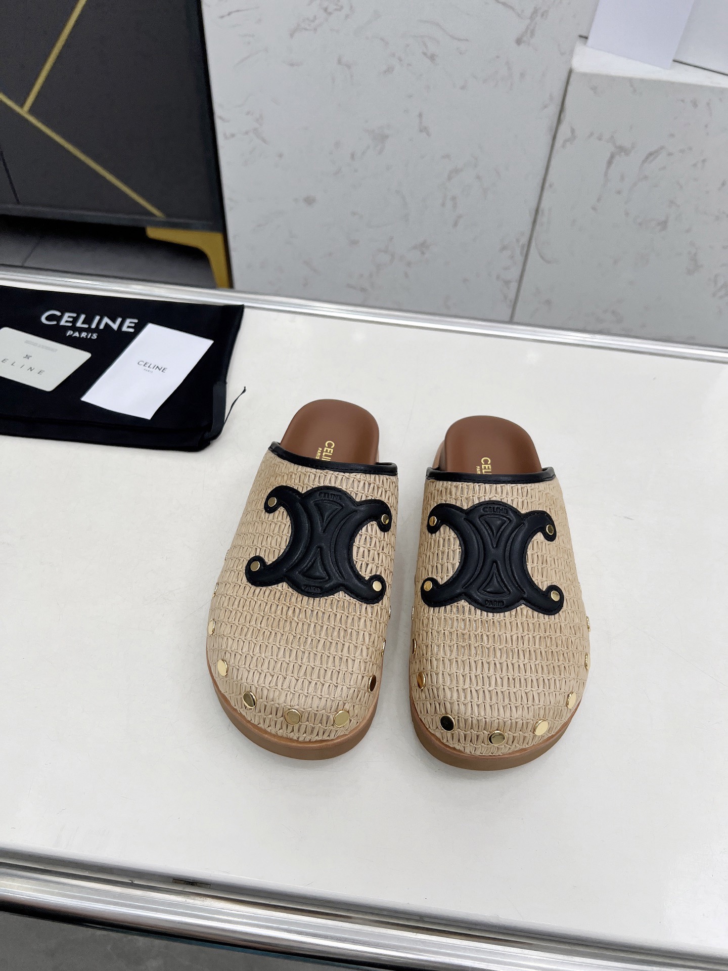 Women Top Quality C*eline shoes
