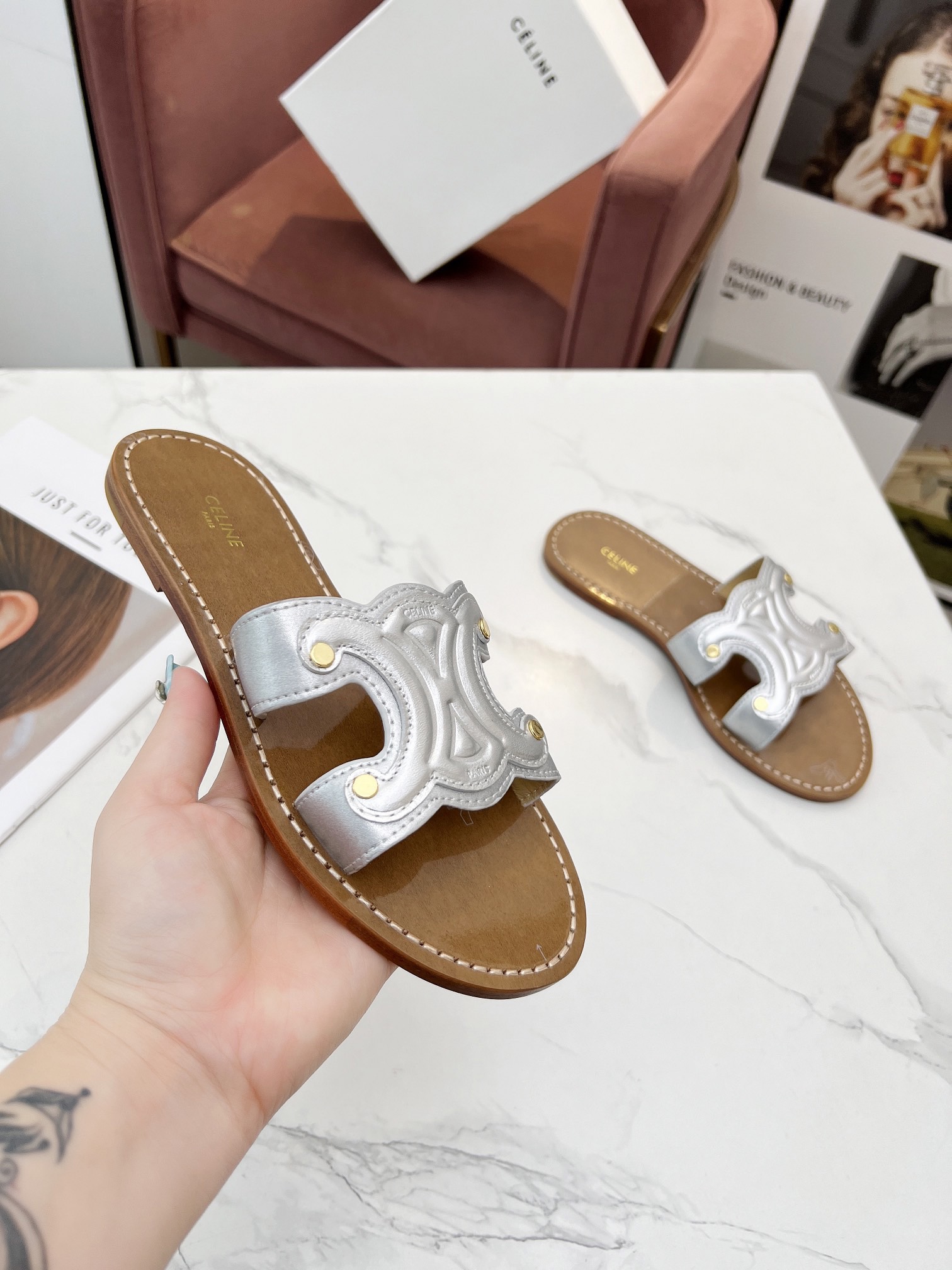 Women Top Quality C*eline shoes