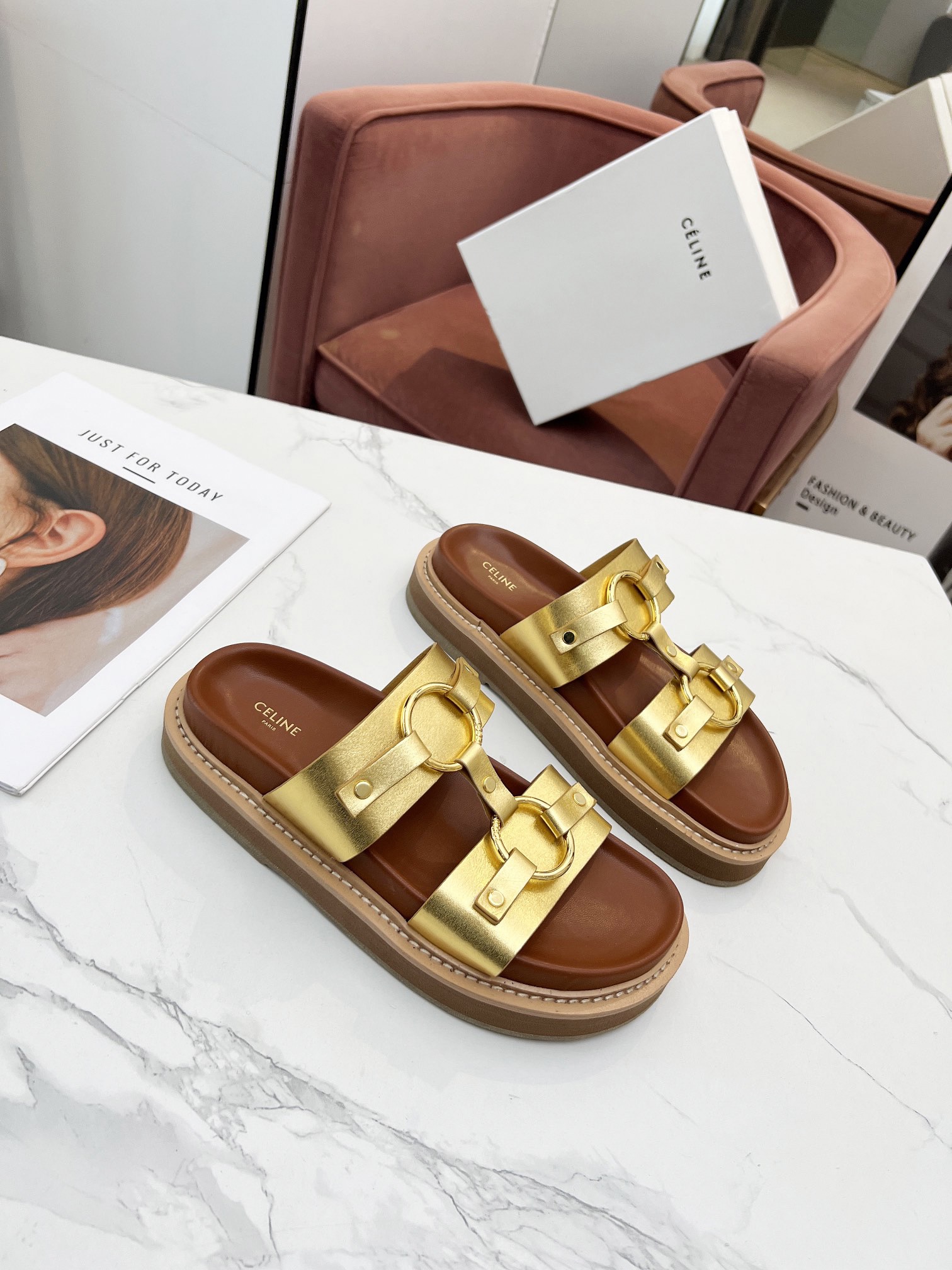 Women Top Quality C*eline shoes