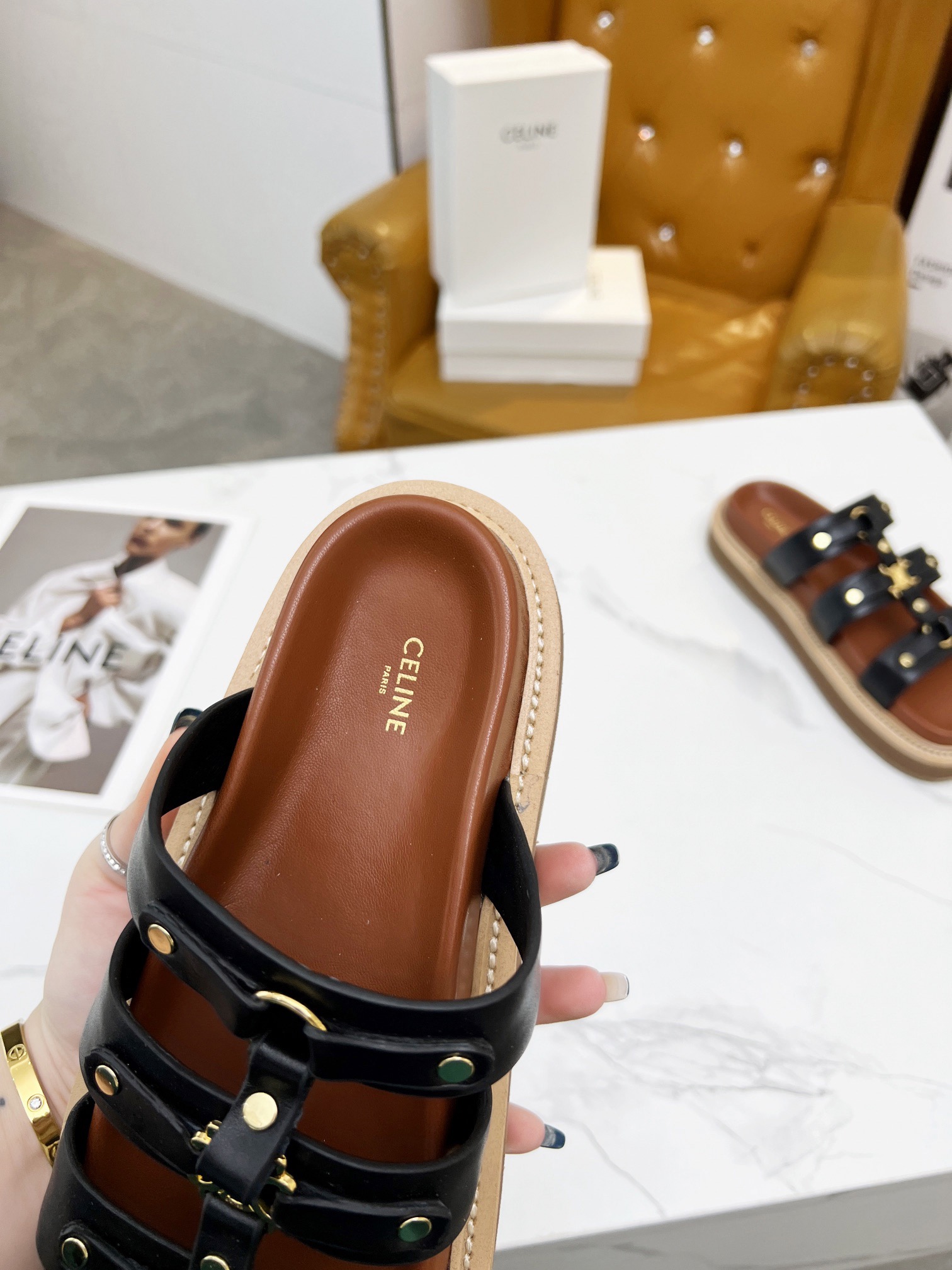 Women Top Quality C*eline shoes