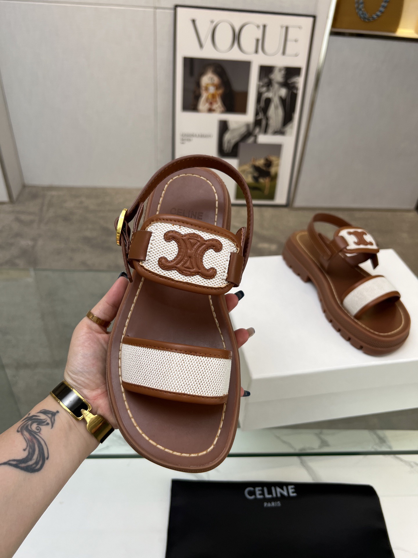 Women Top Quality C*eline shoes