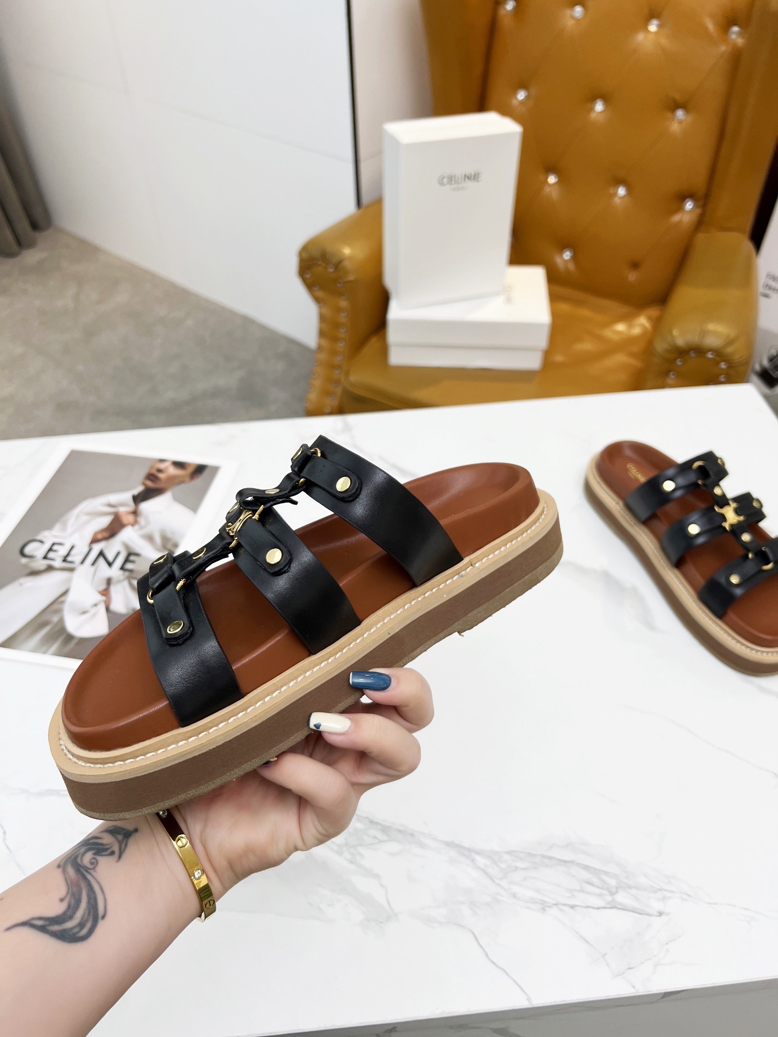 Women Top Quality C*eline shoes