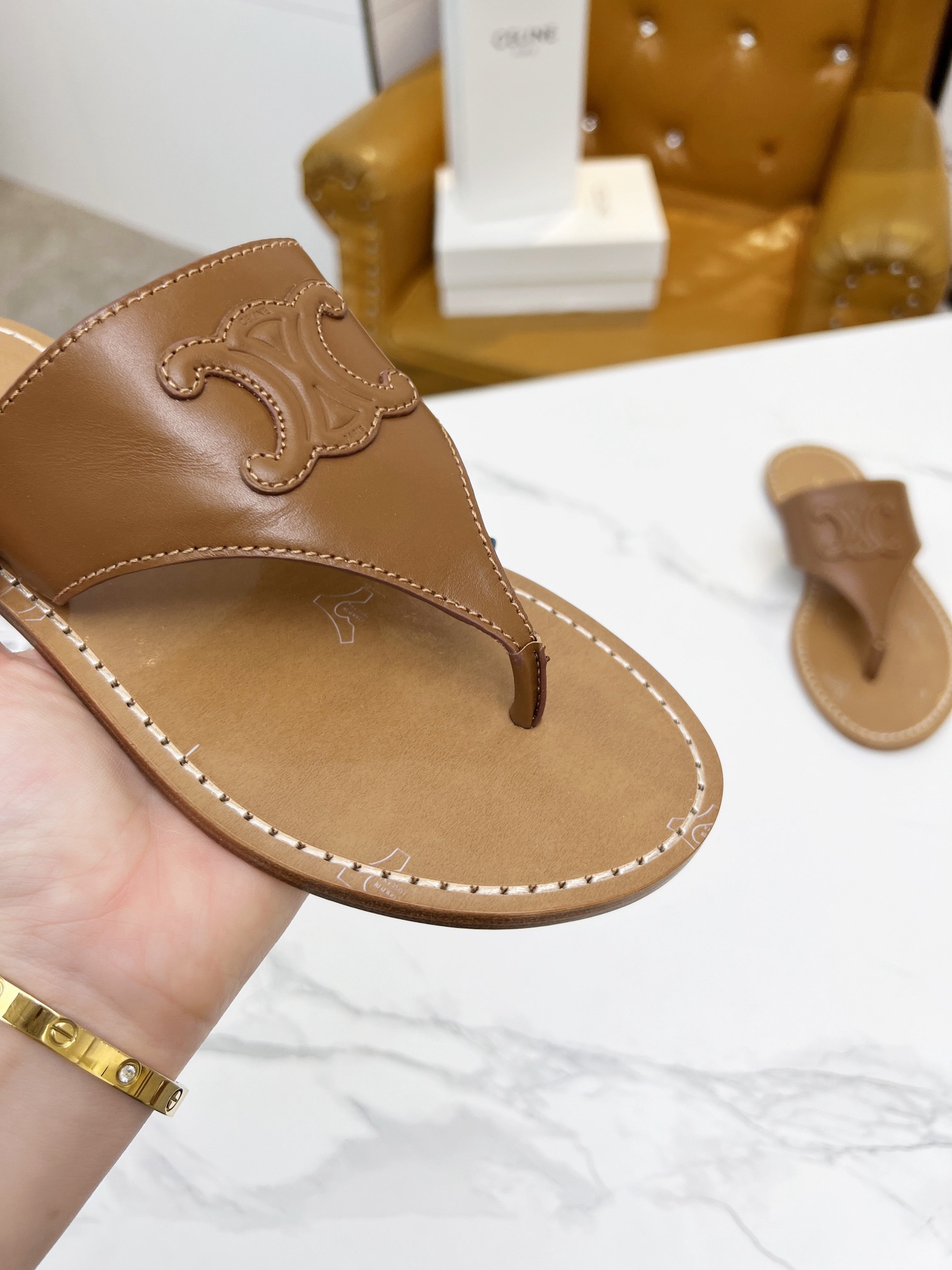 Women Top Quality C*eline shoes