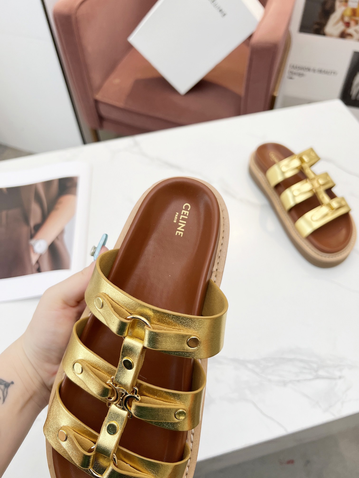 Women Top Quality C*eline shoes