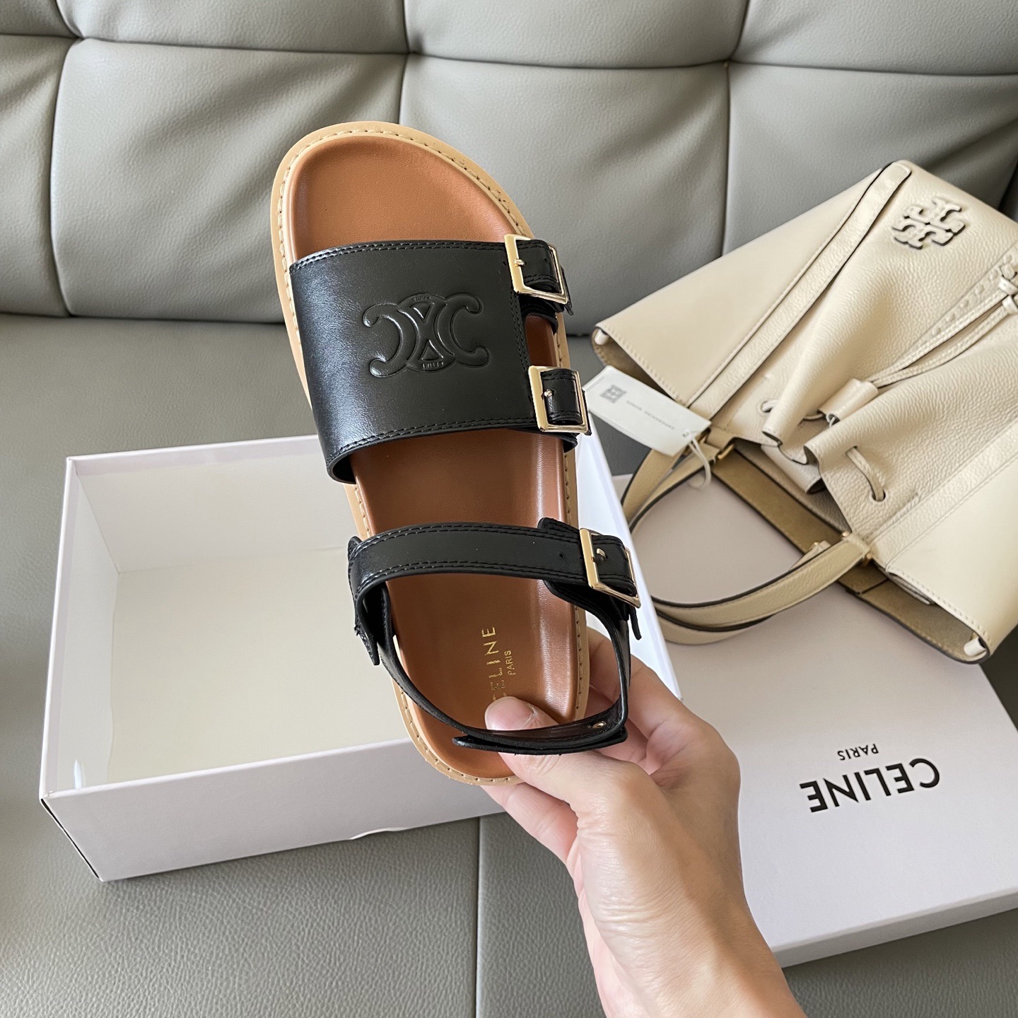 Women Top Quality C*eline shoes