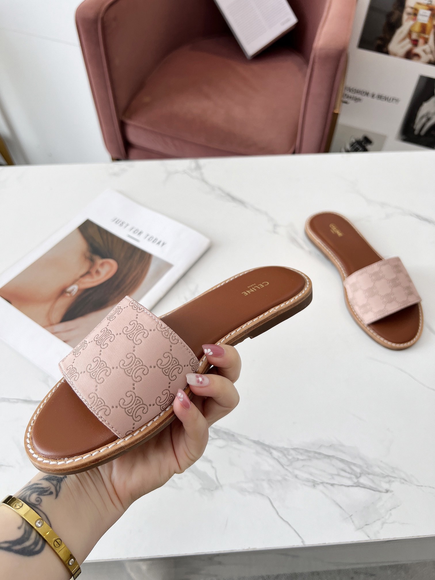 Women Top Quality C*eline shoes