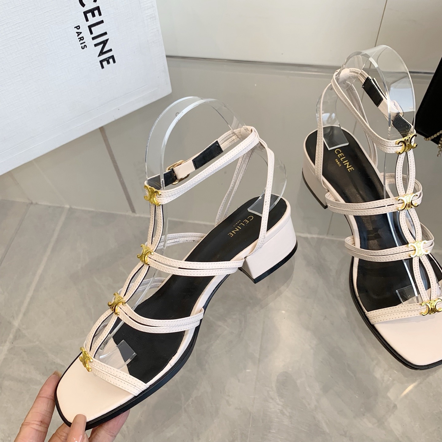 Women Top Quality C*eline shoes