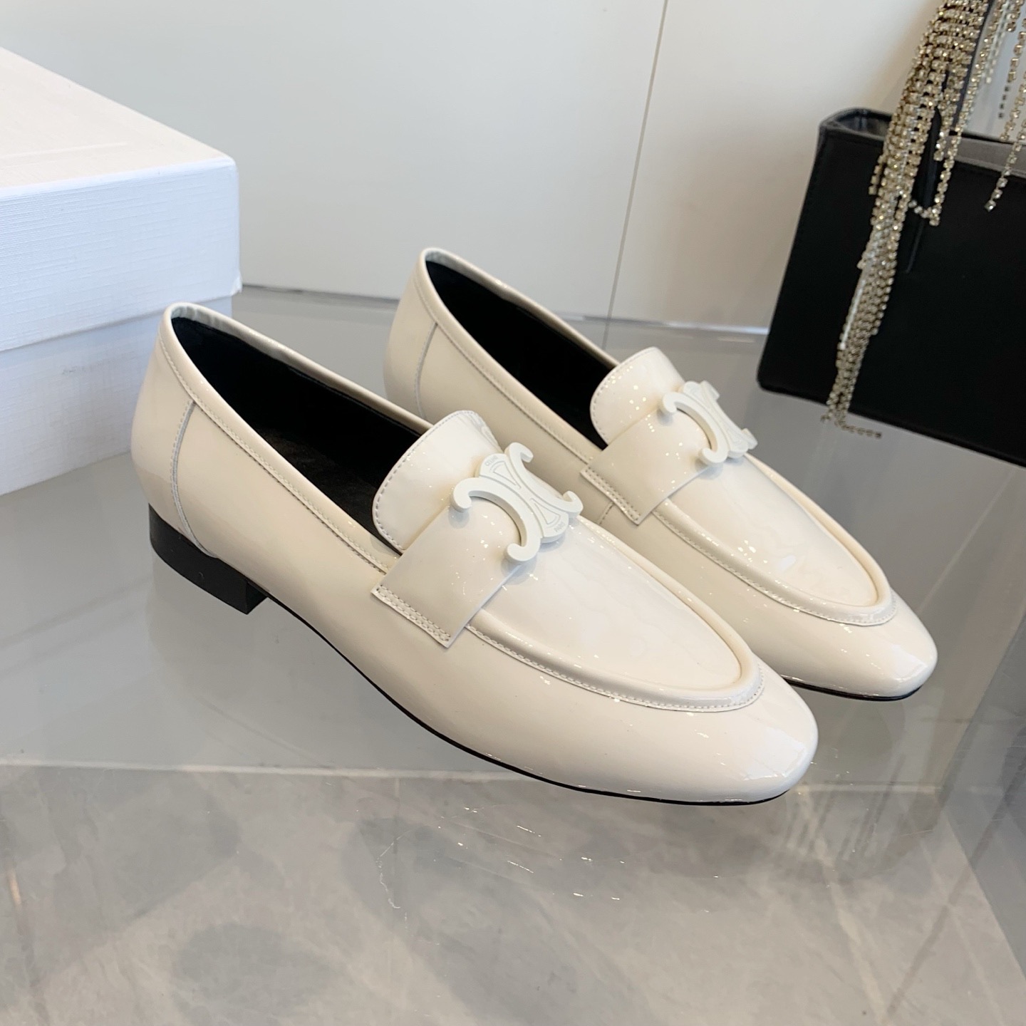 Women Top Quality C*eline shoes