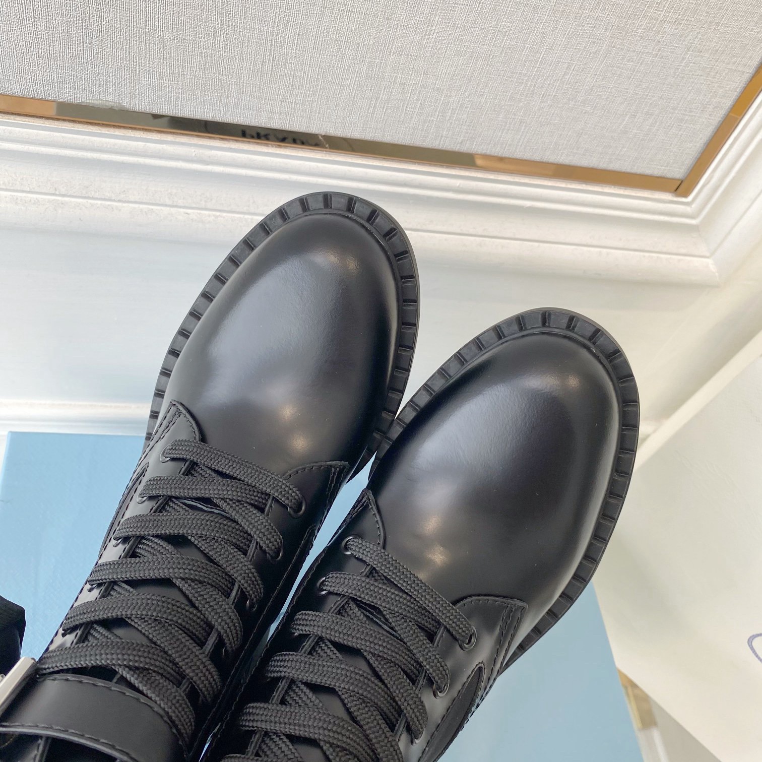 Women Top Quality P*rada shoes