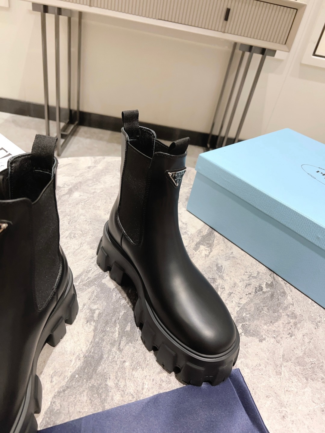 Women Men Top Quality P*rada shoes