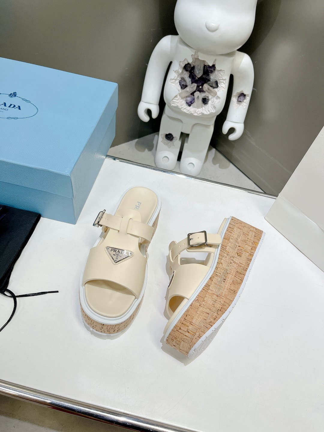 Women Top Quality P*rada shoes