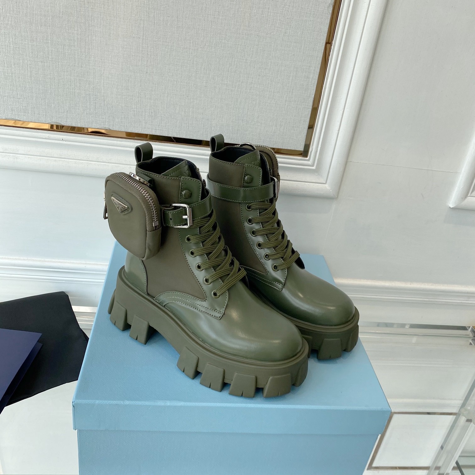 Women Men Top Quality P*rada shoes