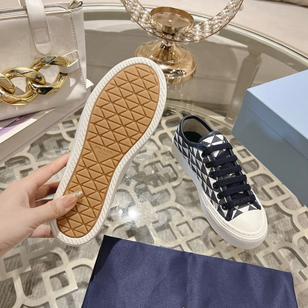 Women Men Top Quality P*rada shoes