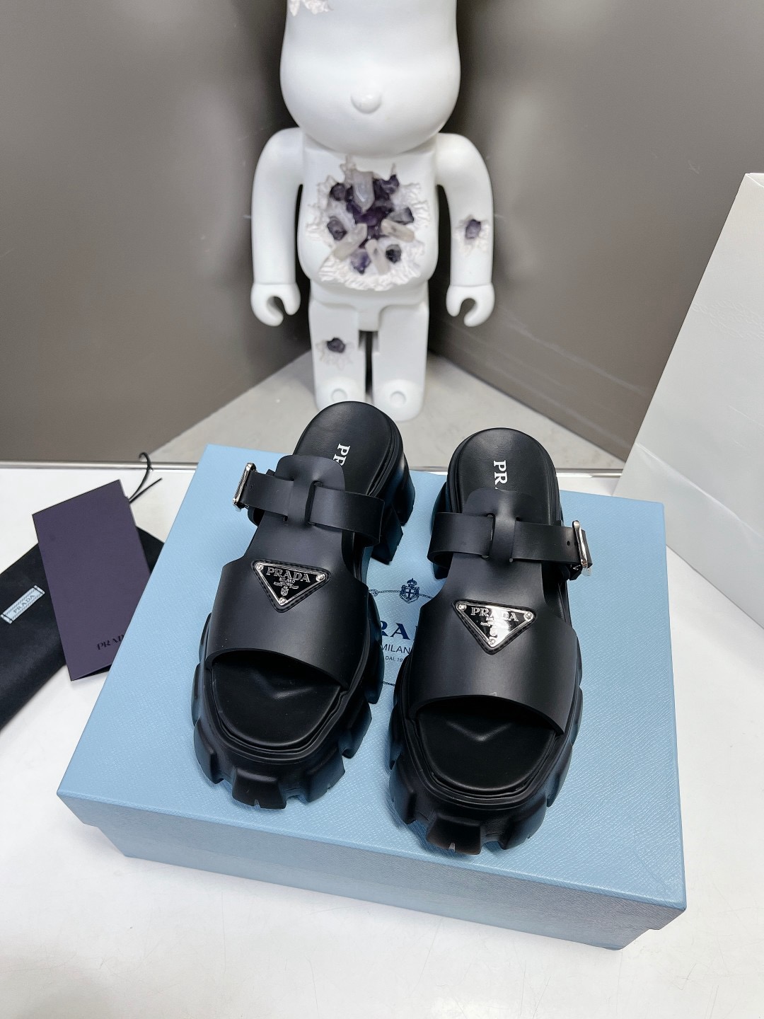 Women Top Quality P*rada shoes