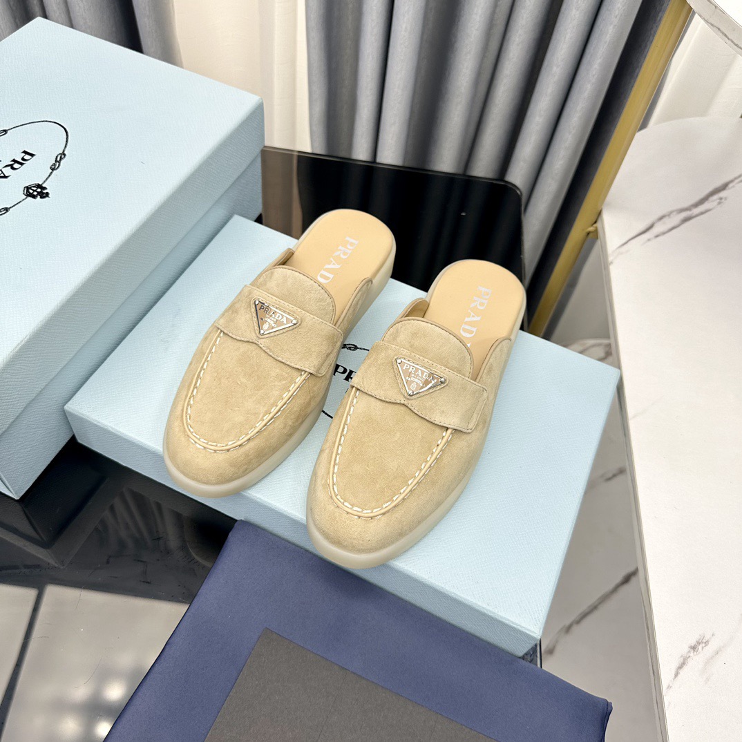 Women Top Quality P*rada shoes