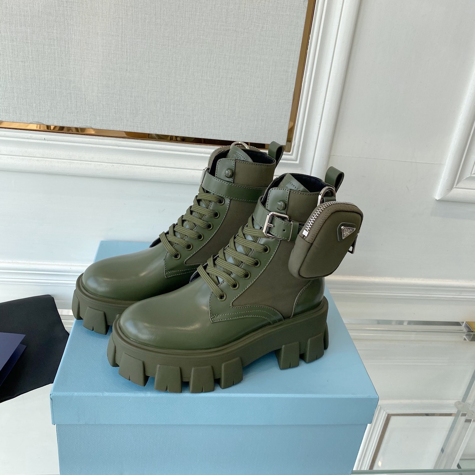 Women Men Top Quality P*rada shoes