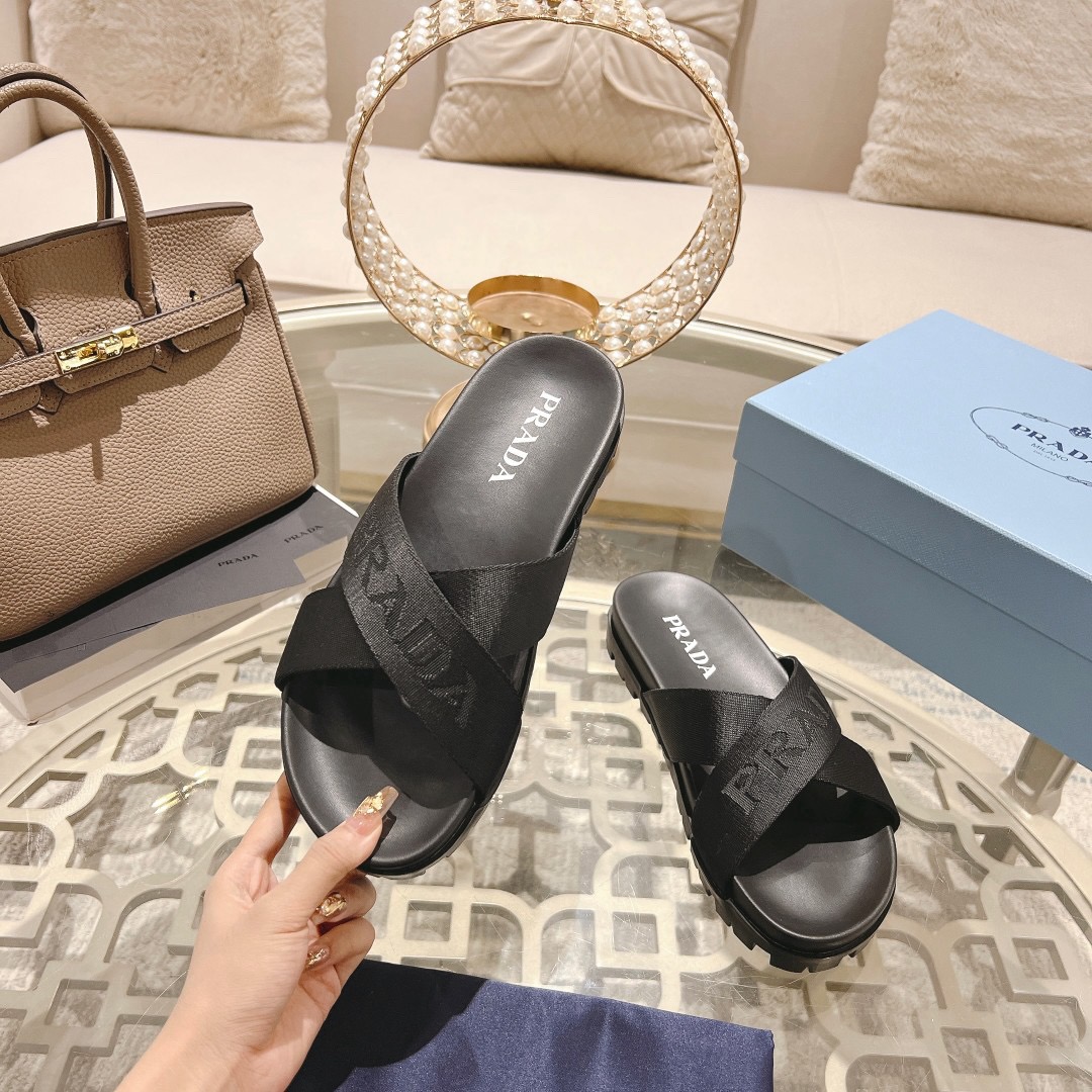 Women Top Quality P*rada shoes